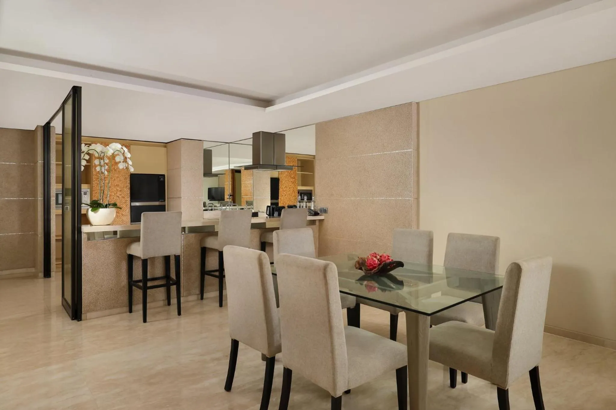 Photo of the whole room in COMO Uma Canggu