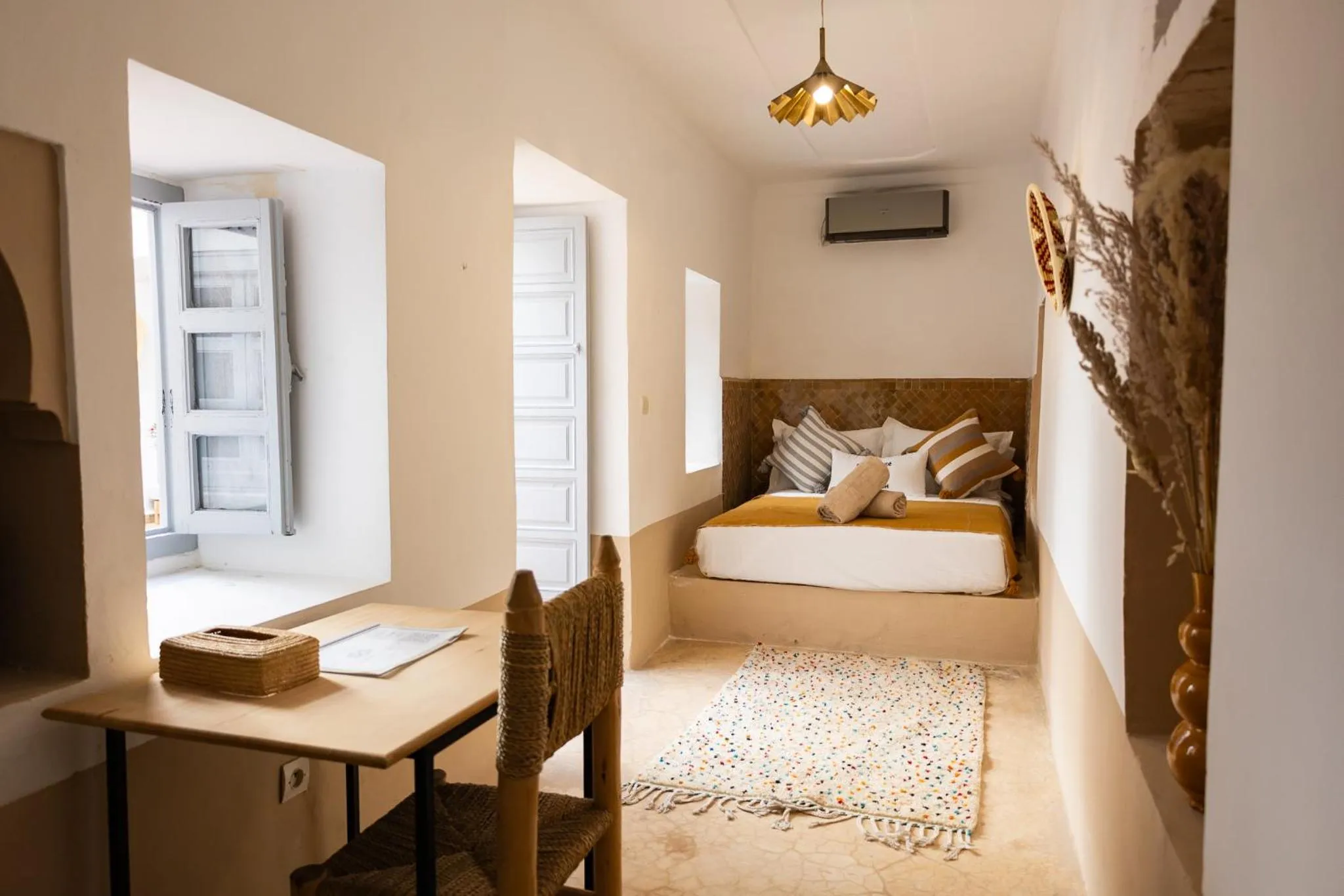 Bed in Riad El Jadide