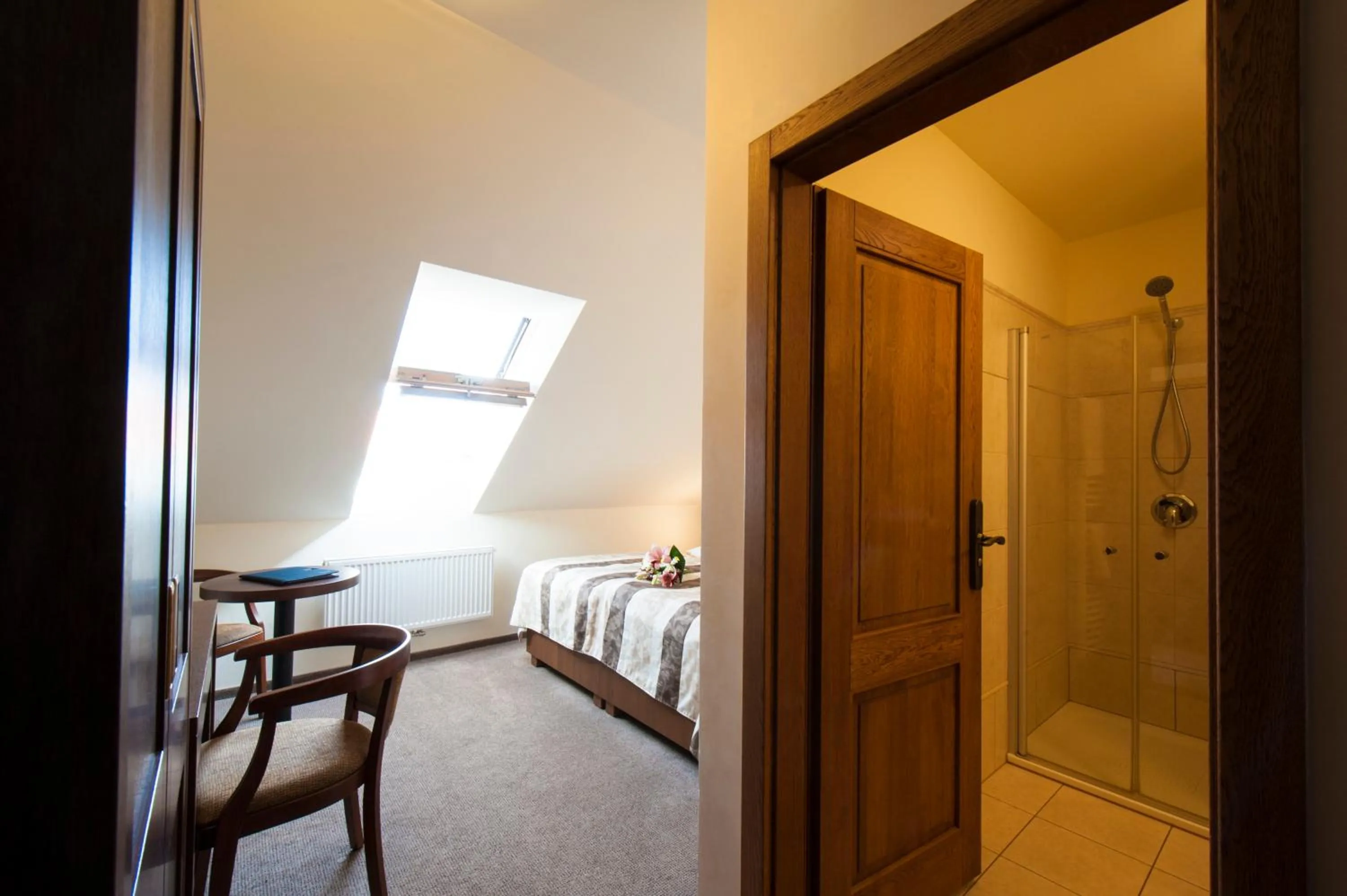 Photo of the whole room, Bed in Hotel Mario