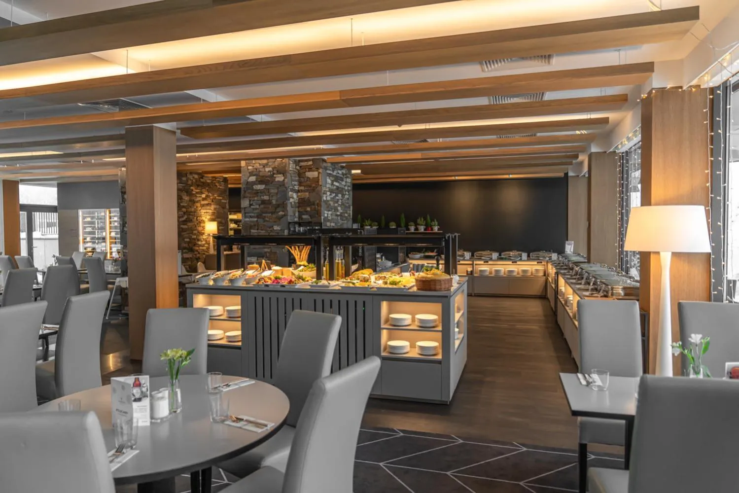 Restaurant/places to eat in Hotel BUKOVINA