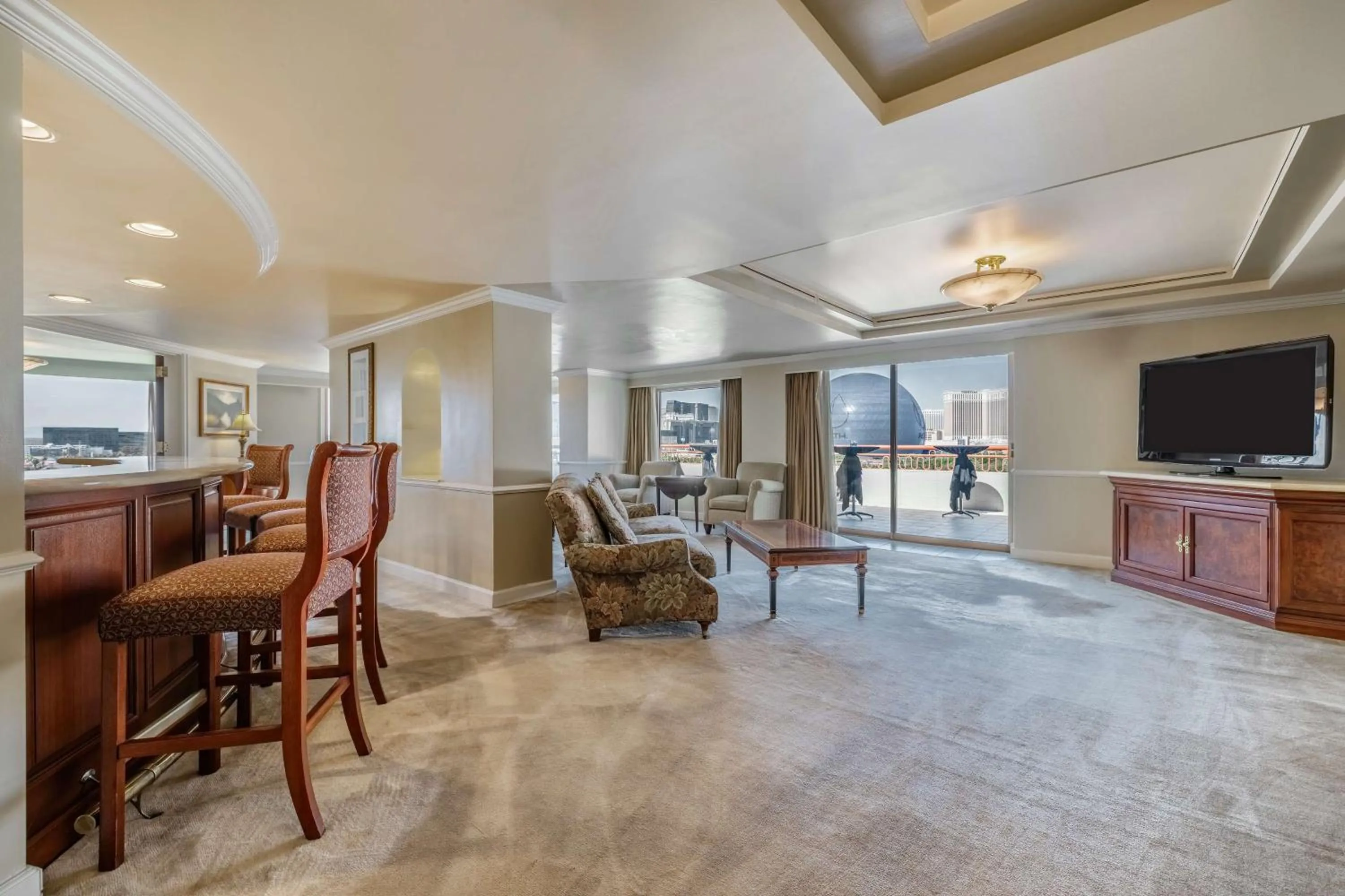 Living room in Embassy Suites by Hilton Convention Center Las Vegas