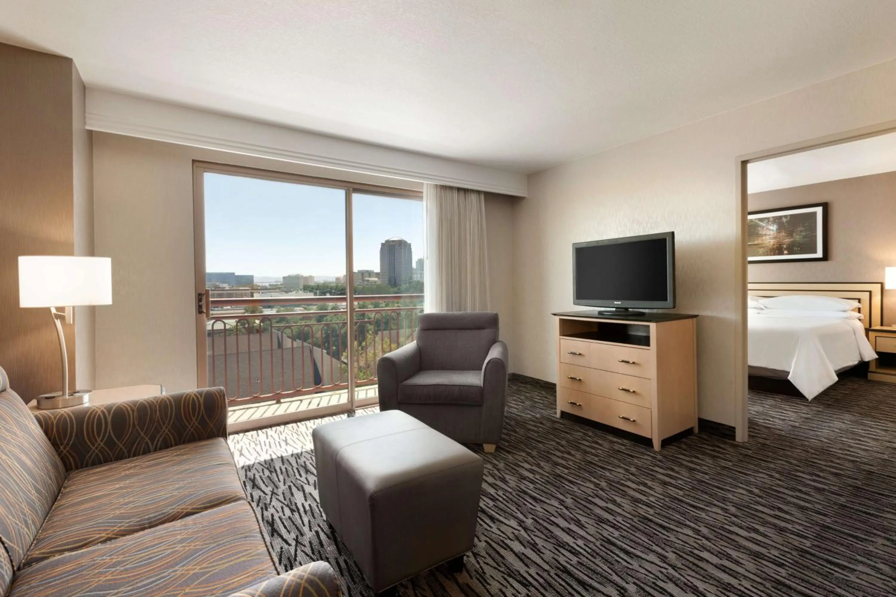 Living room, Bed in Embassy Suites by Hilton Convention Center Las Vegas