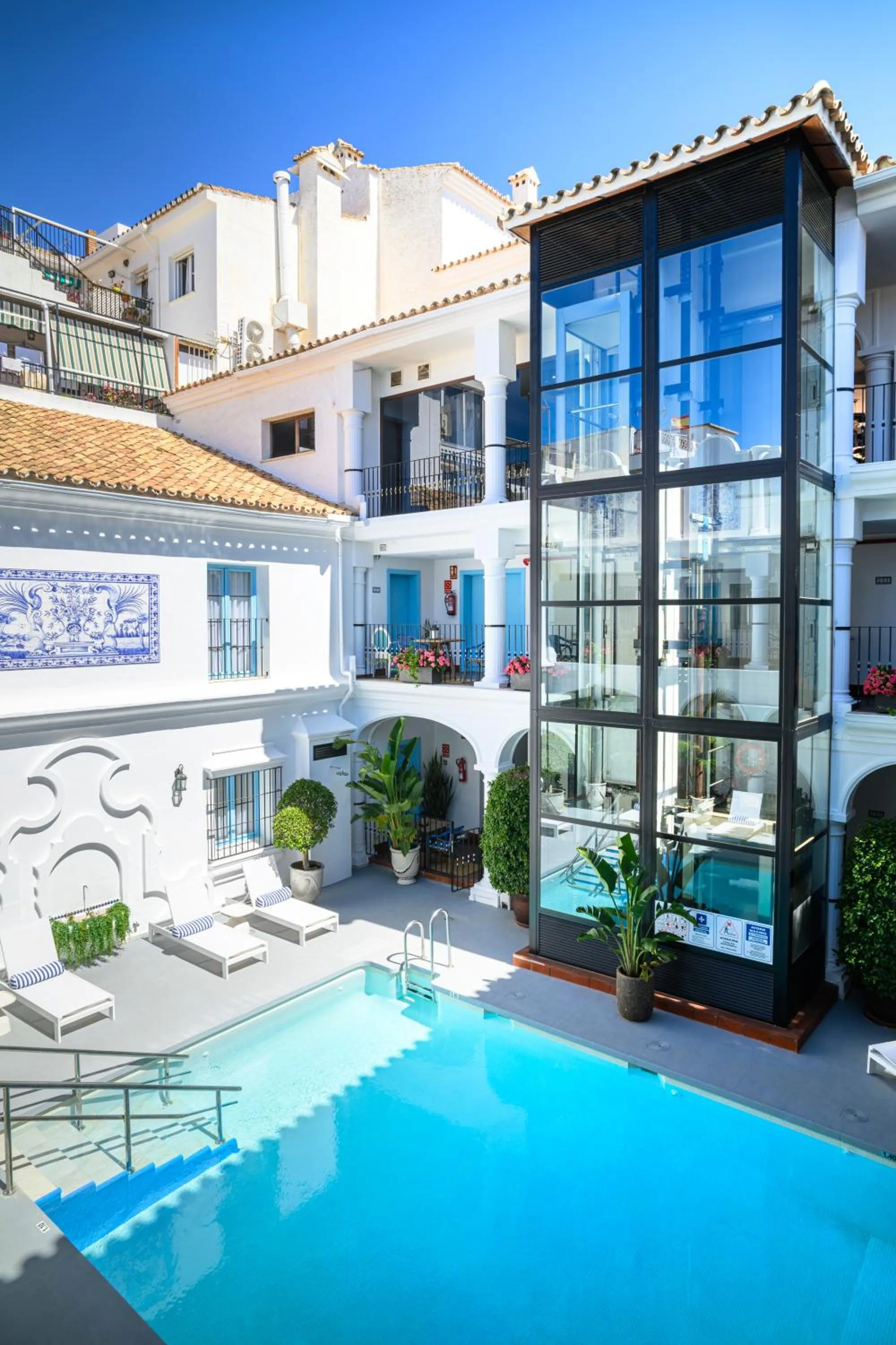 Swimming pool in Hotel La Fonda