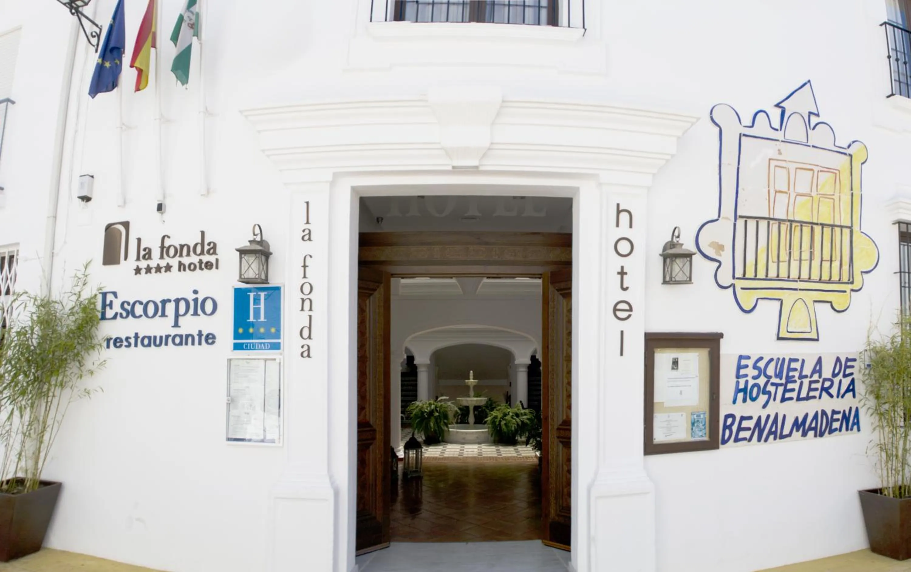 Facade/entrance in Hotel La Fonda