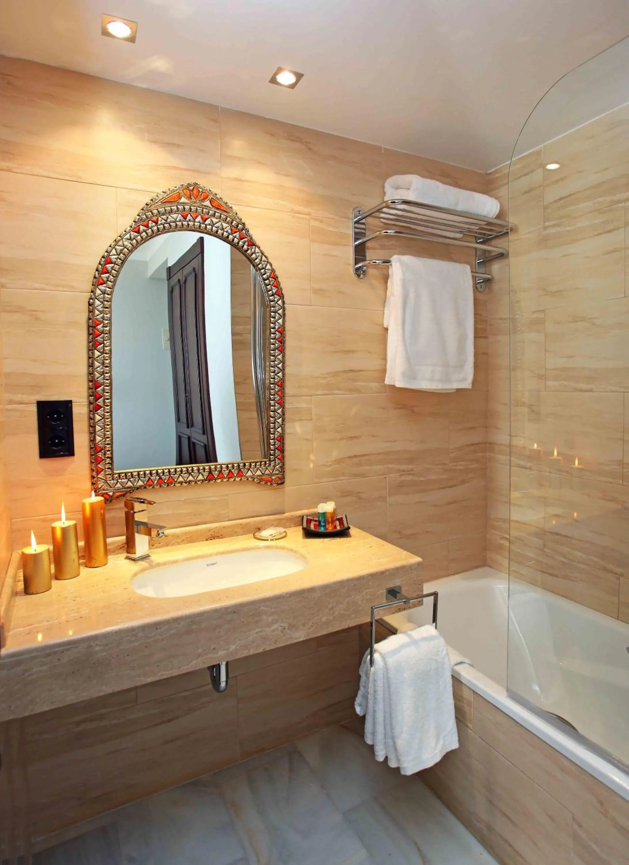 Double or Twin Room with Balcony and Sea View in Hotel La Fonda