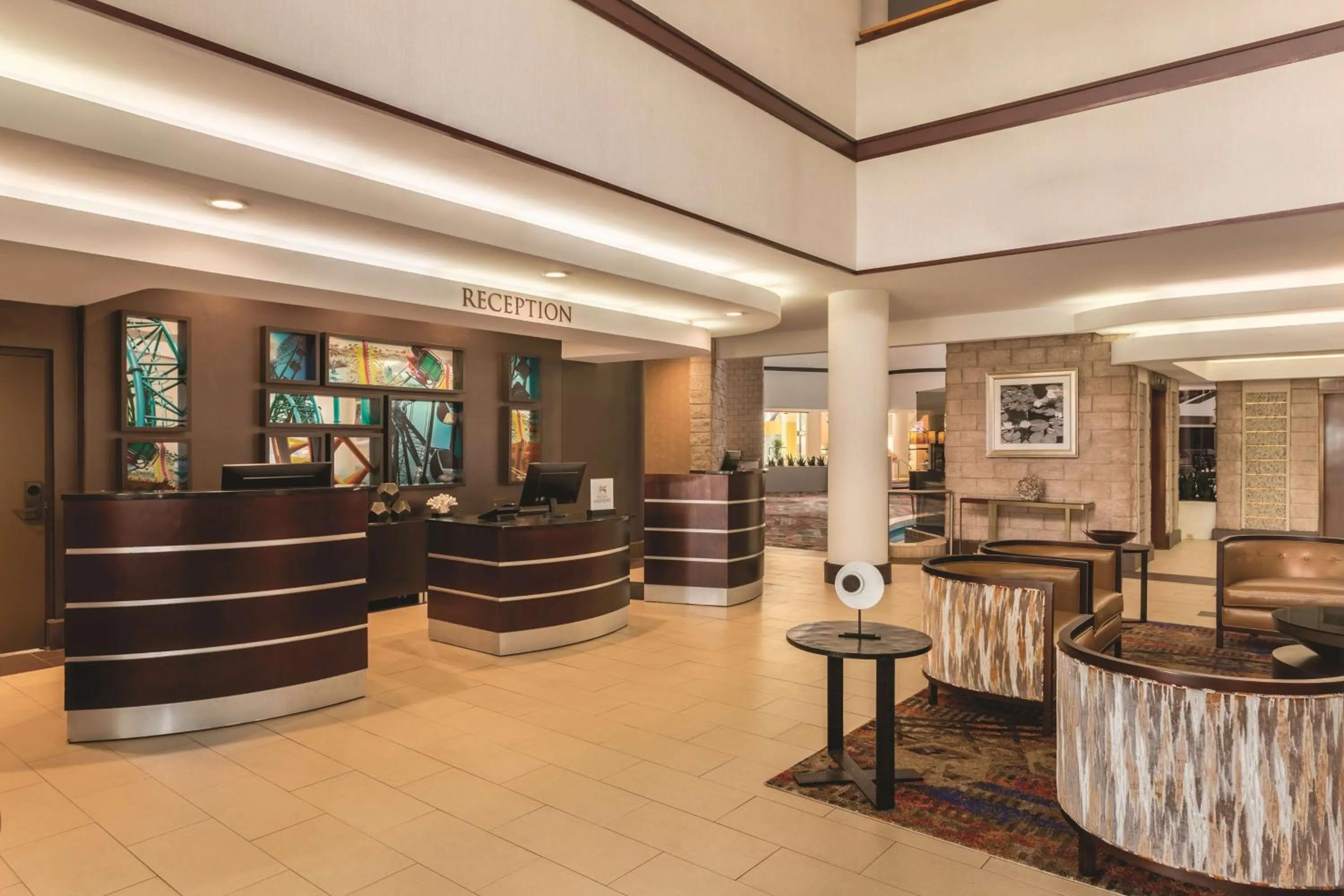 Lobby or reception in Embassy Suites by Hilton Orlando International Drive ICON Park