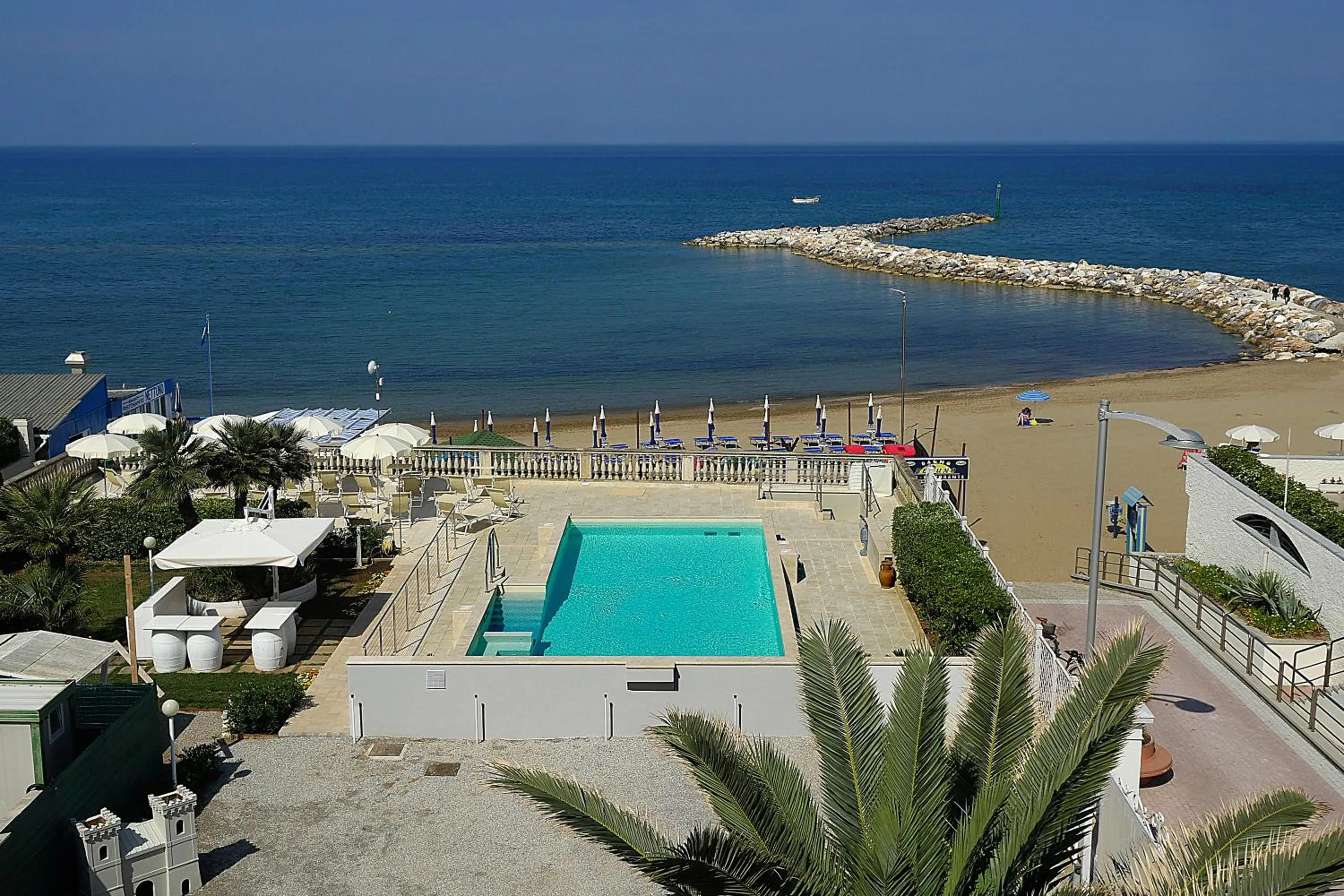 Pool view in Residence Villa Piani