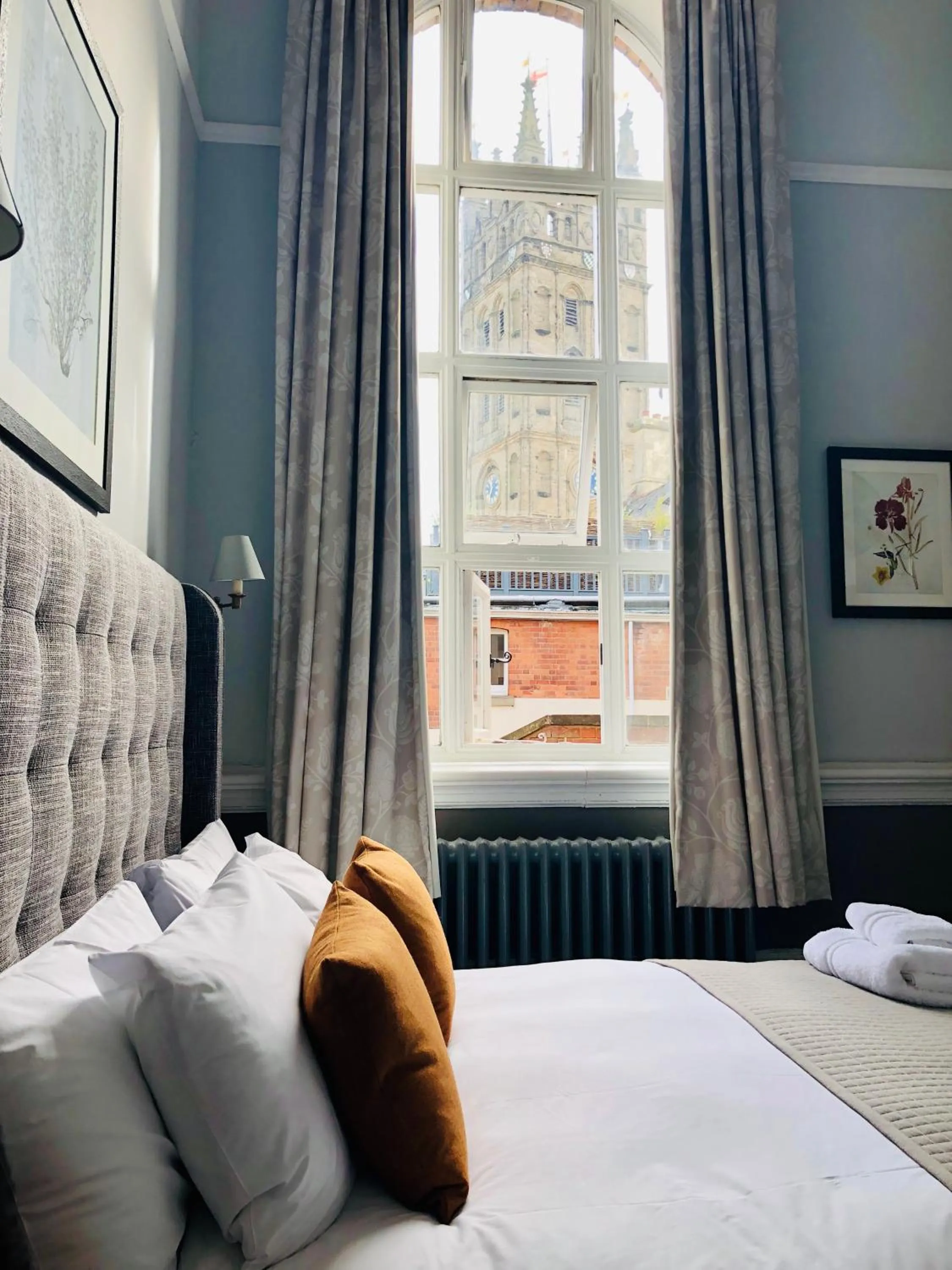 Bed in The Old Coffee Tavern