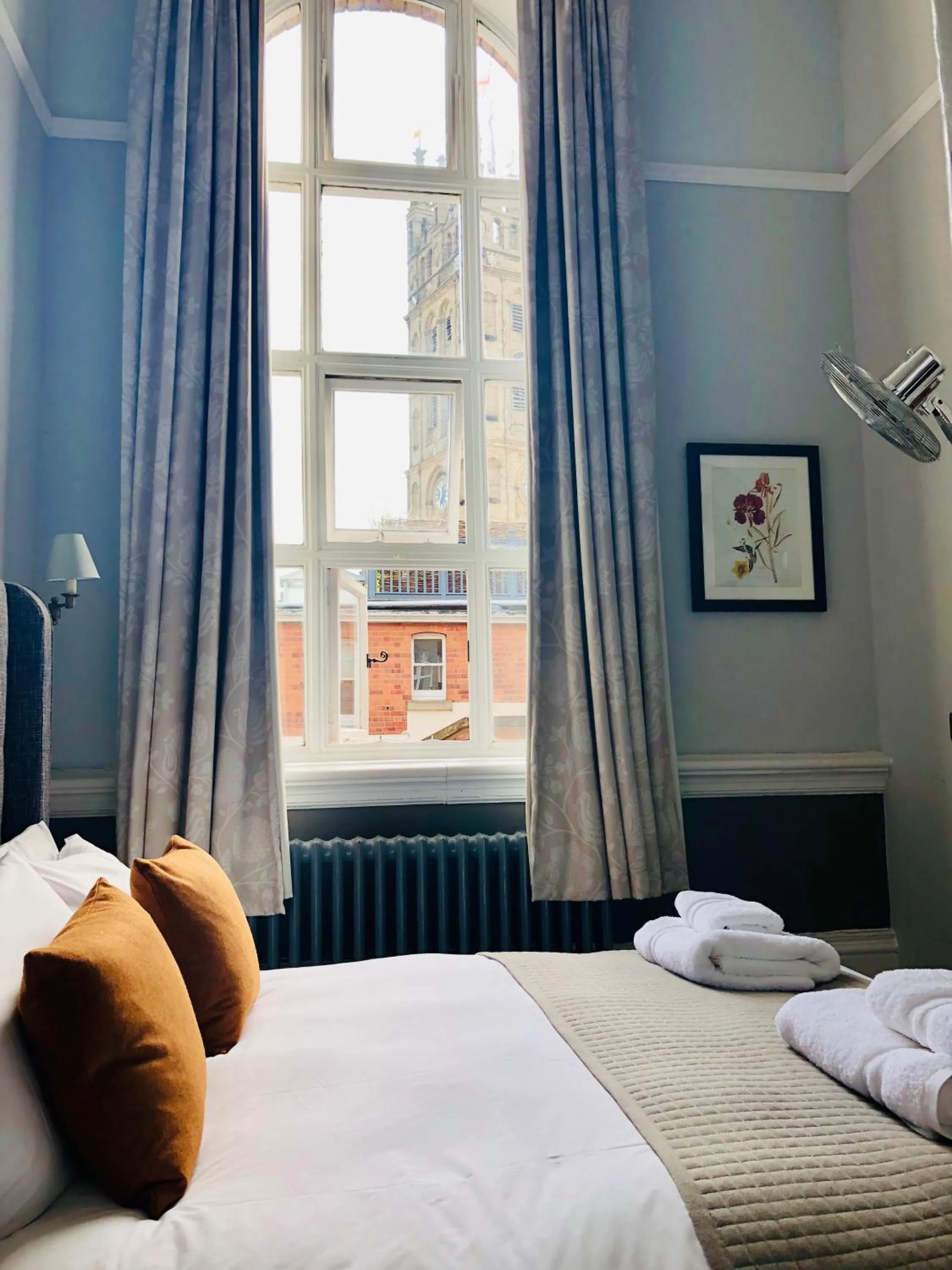 Bed in The Old Coffee Tavern