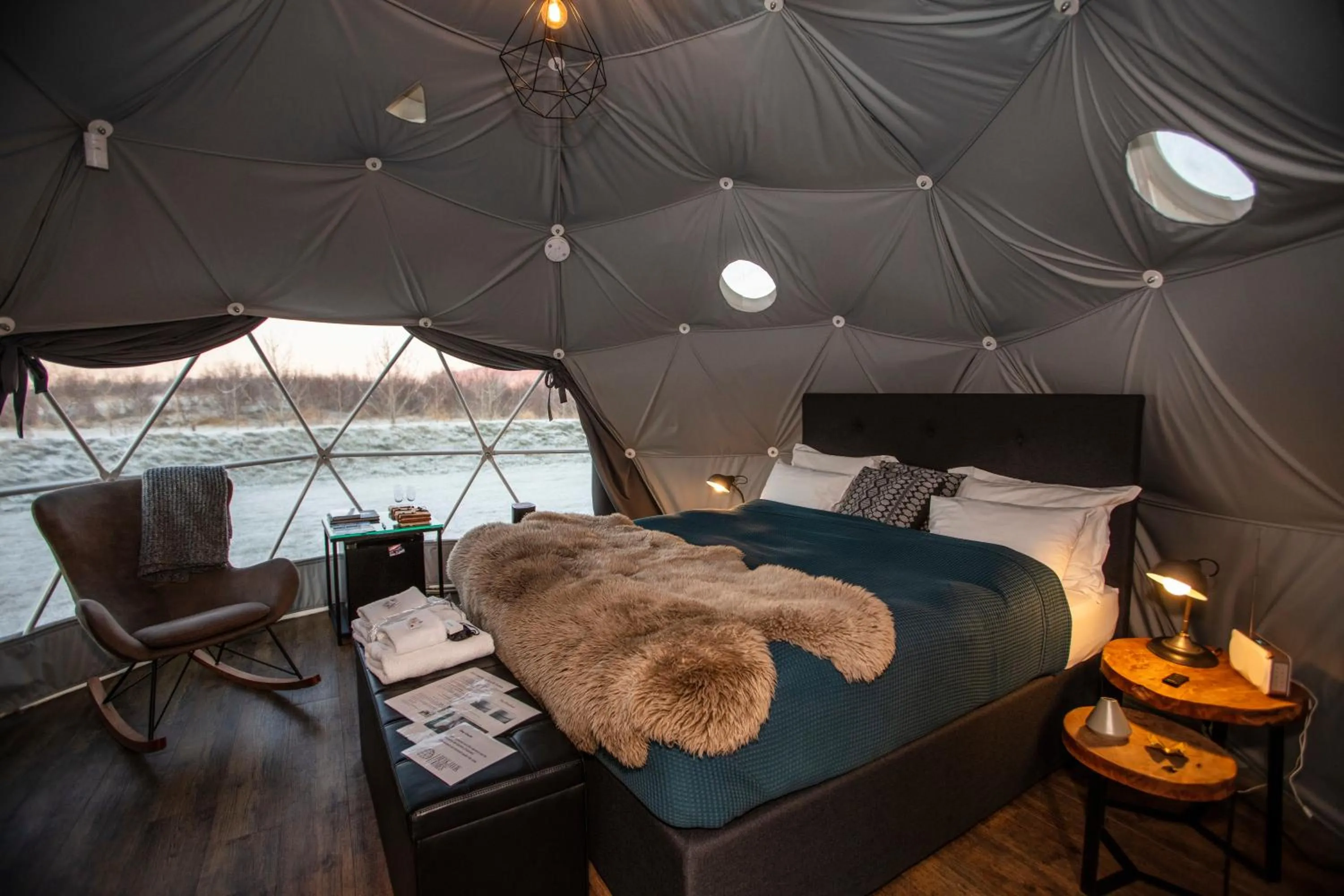 Photo of the whole room, Bed in Reykjavik Domes