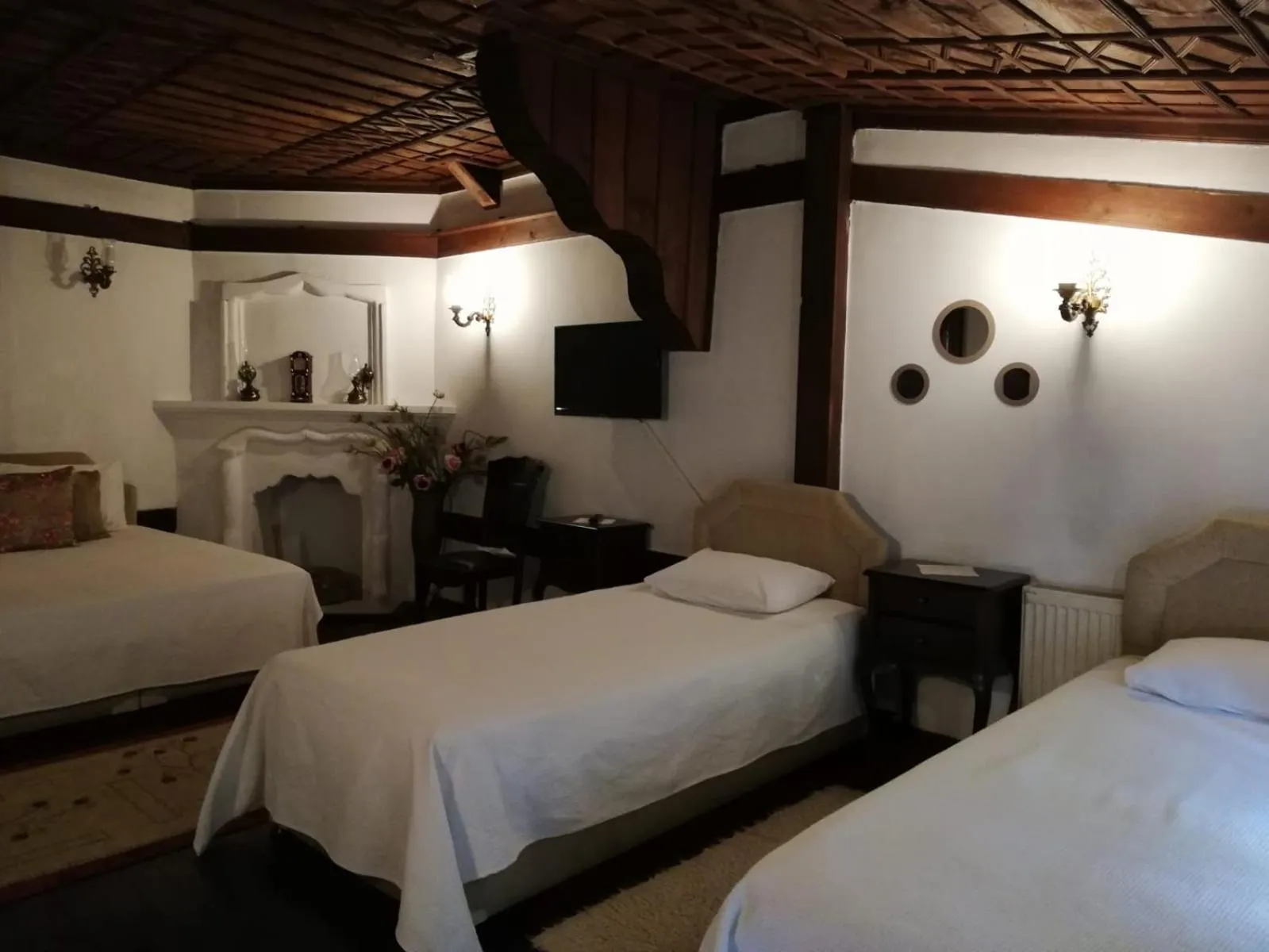 Bed in Turgut Reis Konak