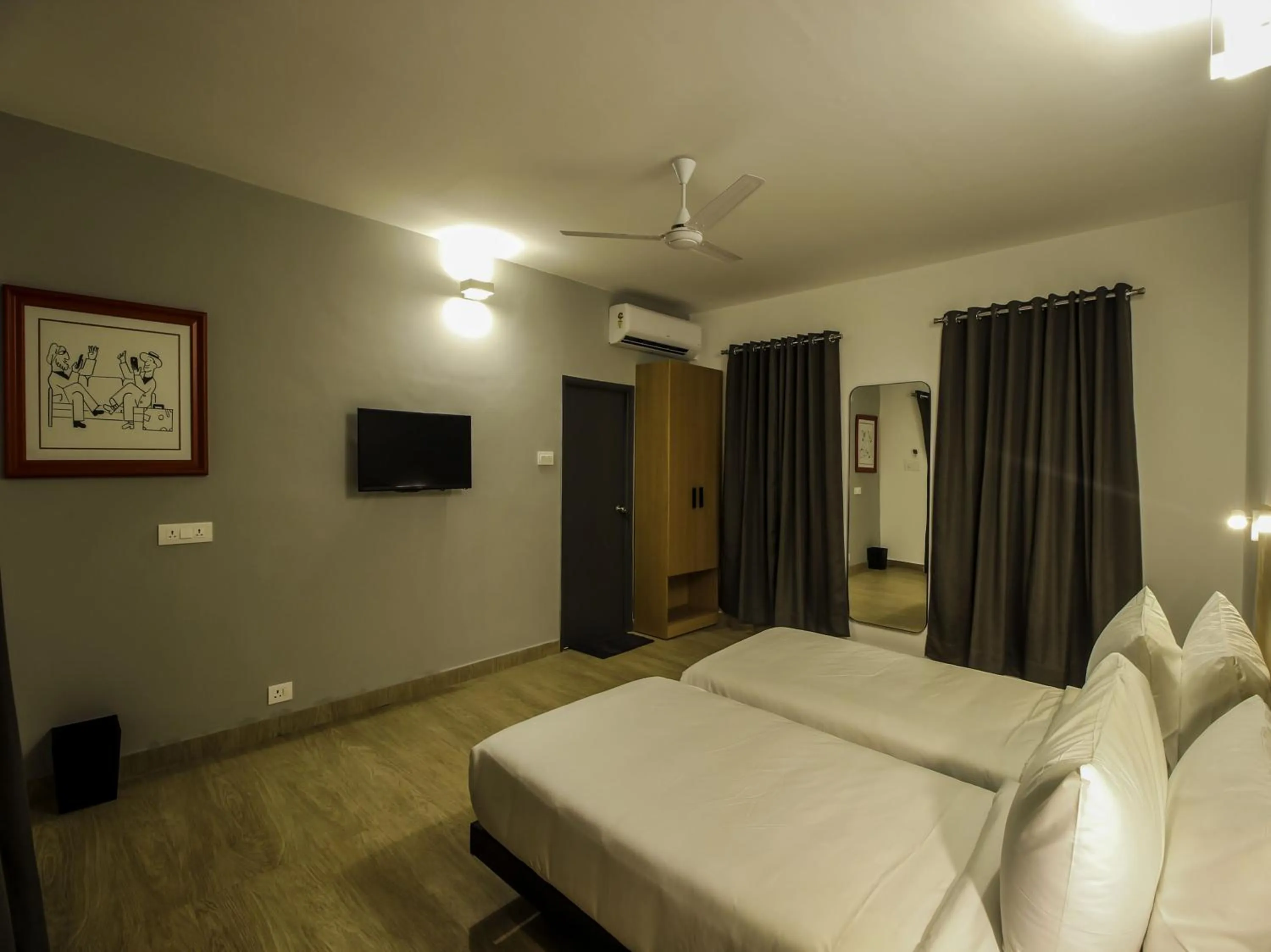 Bedroom, Bed in Oceans 7 Ashwem