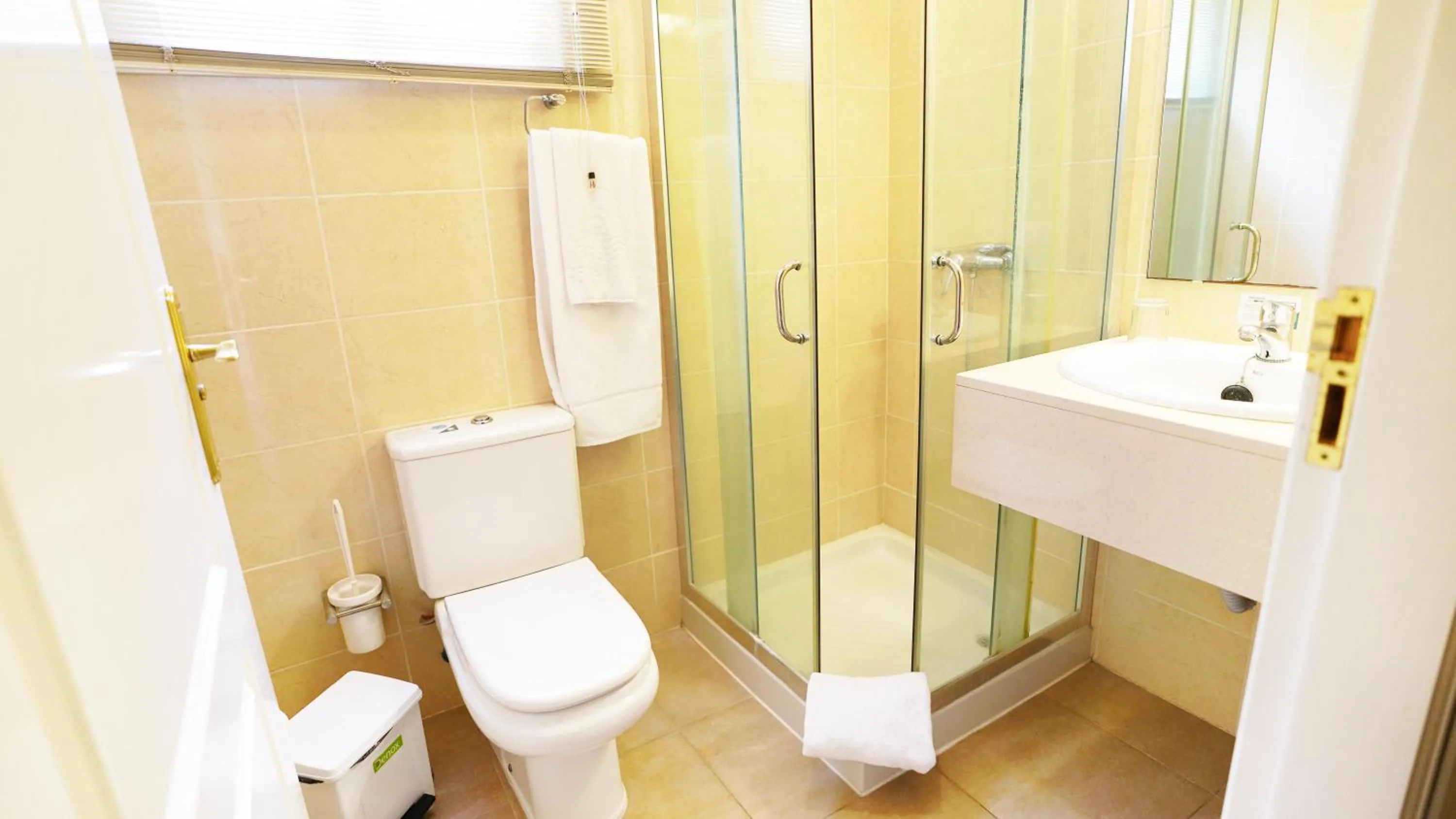 Bathroom in Coral Los Silos - Your Natural Accommodation Choice