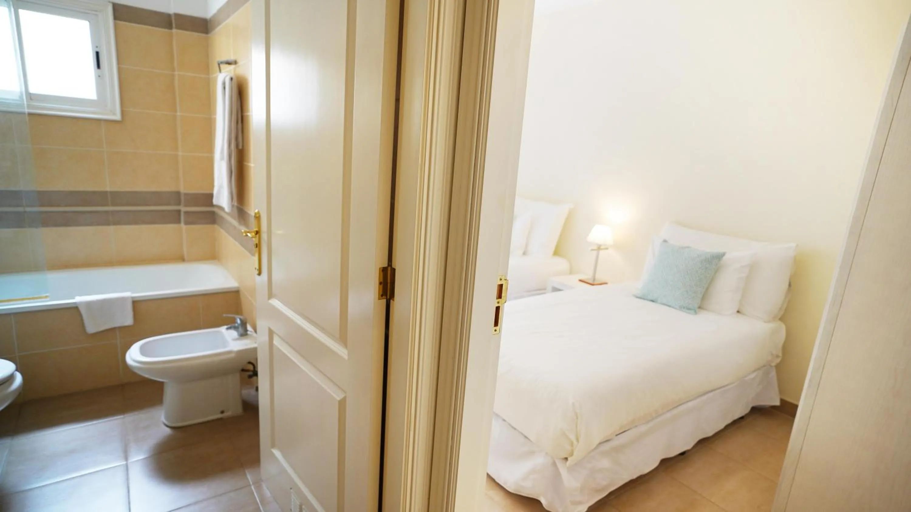 Photo of the whole room, Bed in Coral Los Silos - Your Natural Accommodation Choice