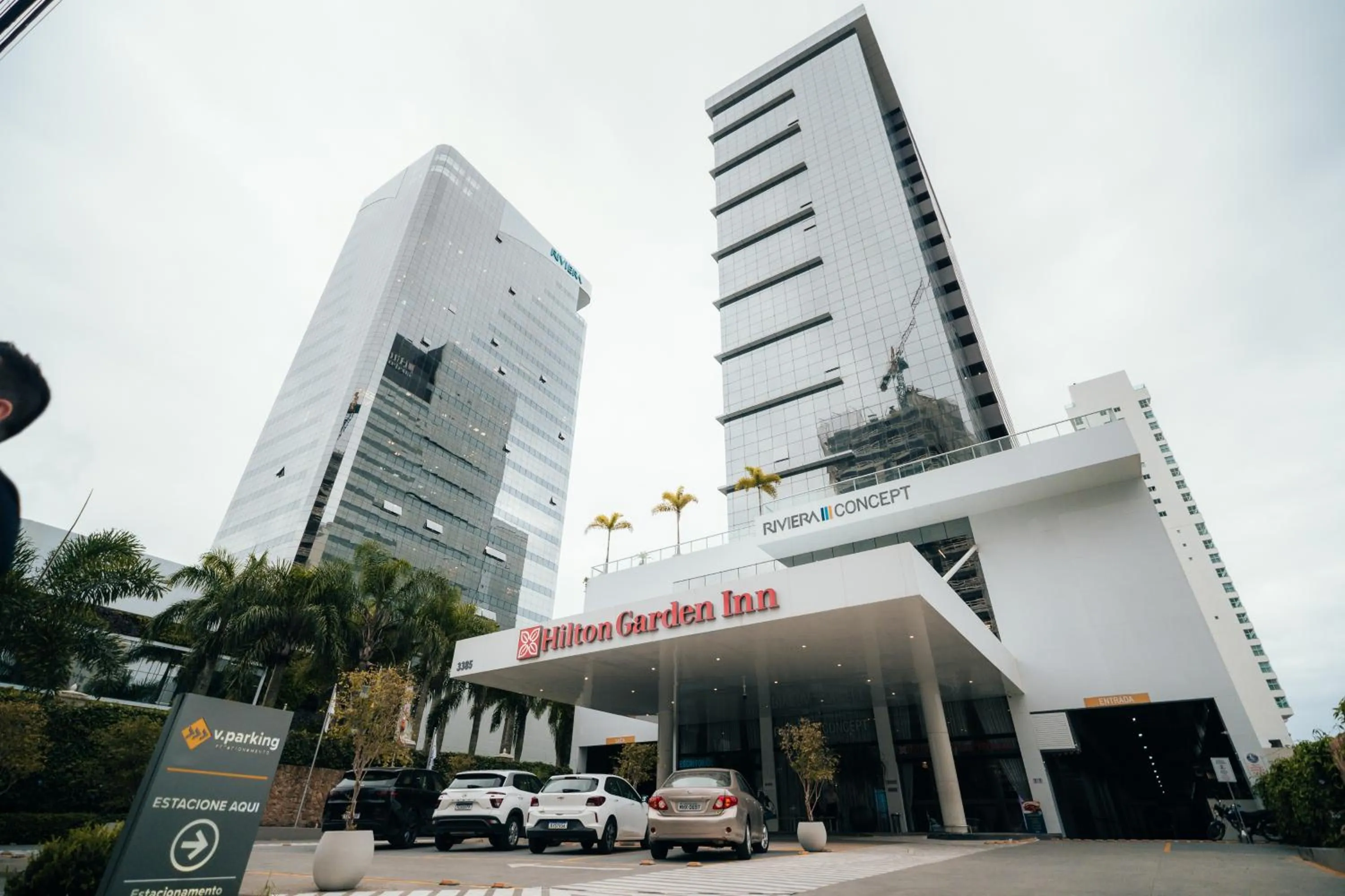 Property building in Hilton Garden Inn Praia Brava