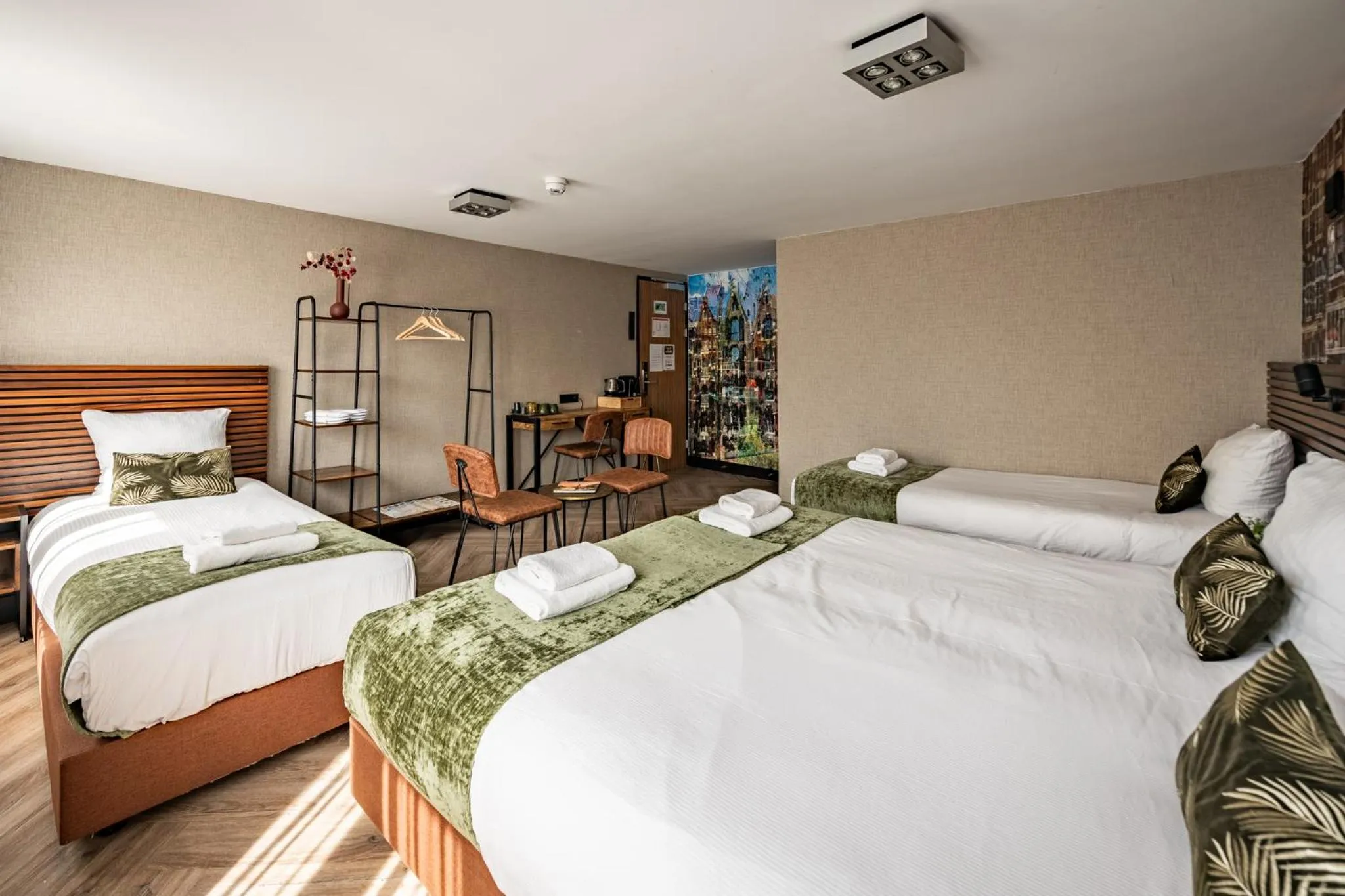 Bed in Historic Centre Hotel