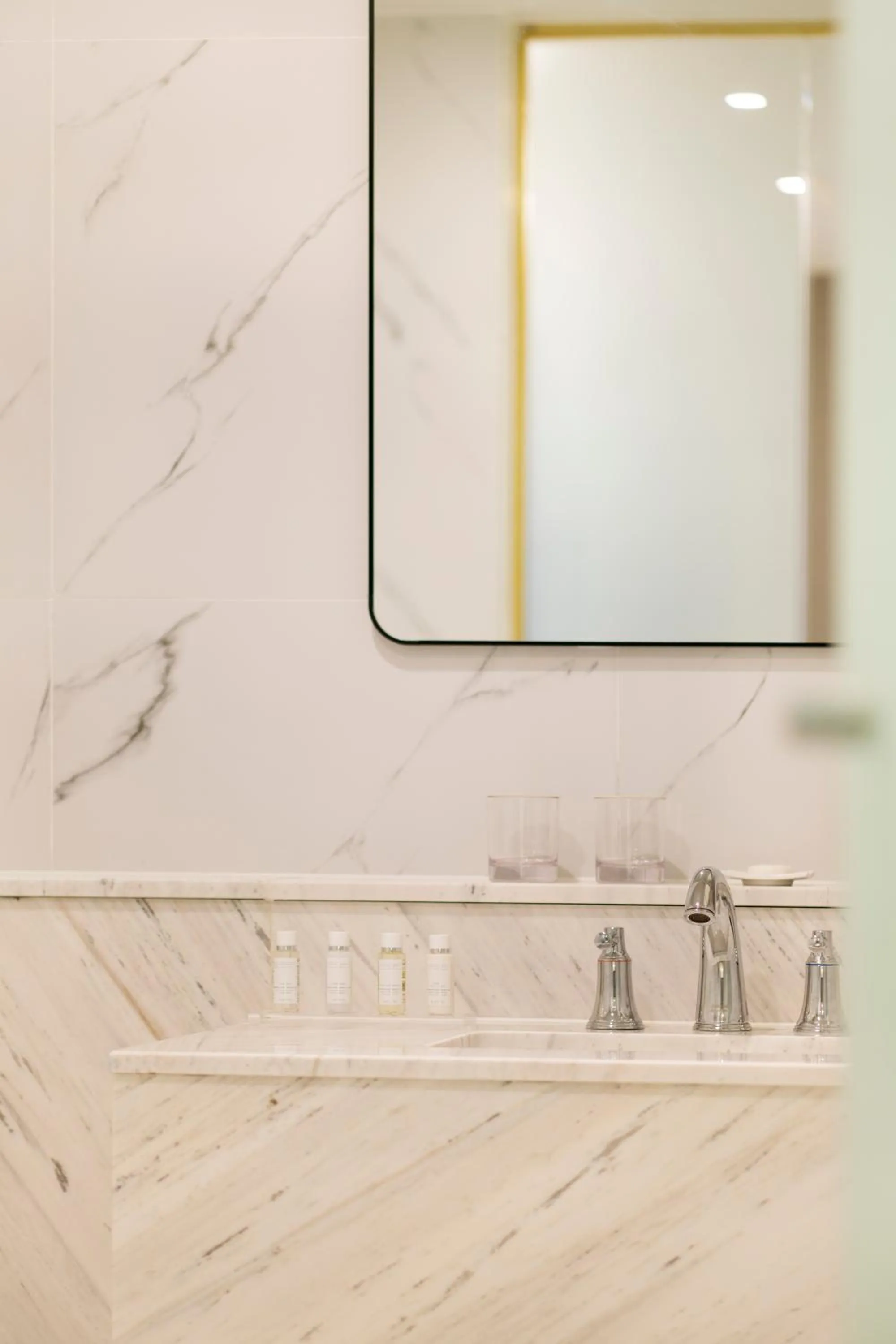 Nampo Hound Hotel Premier