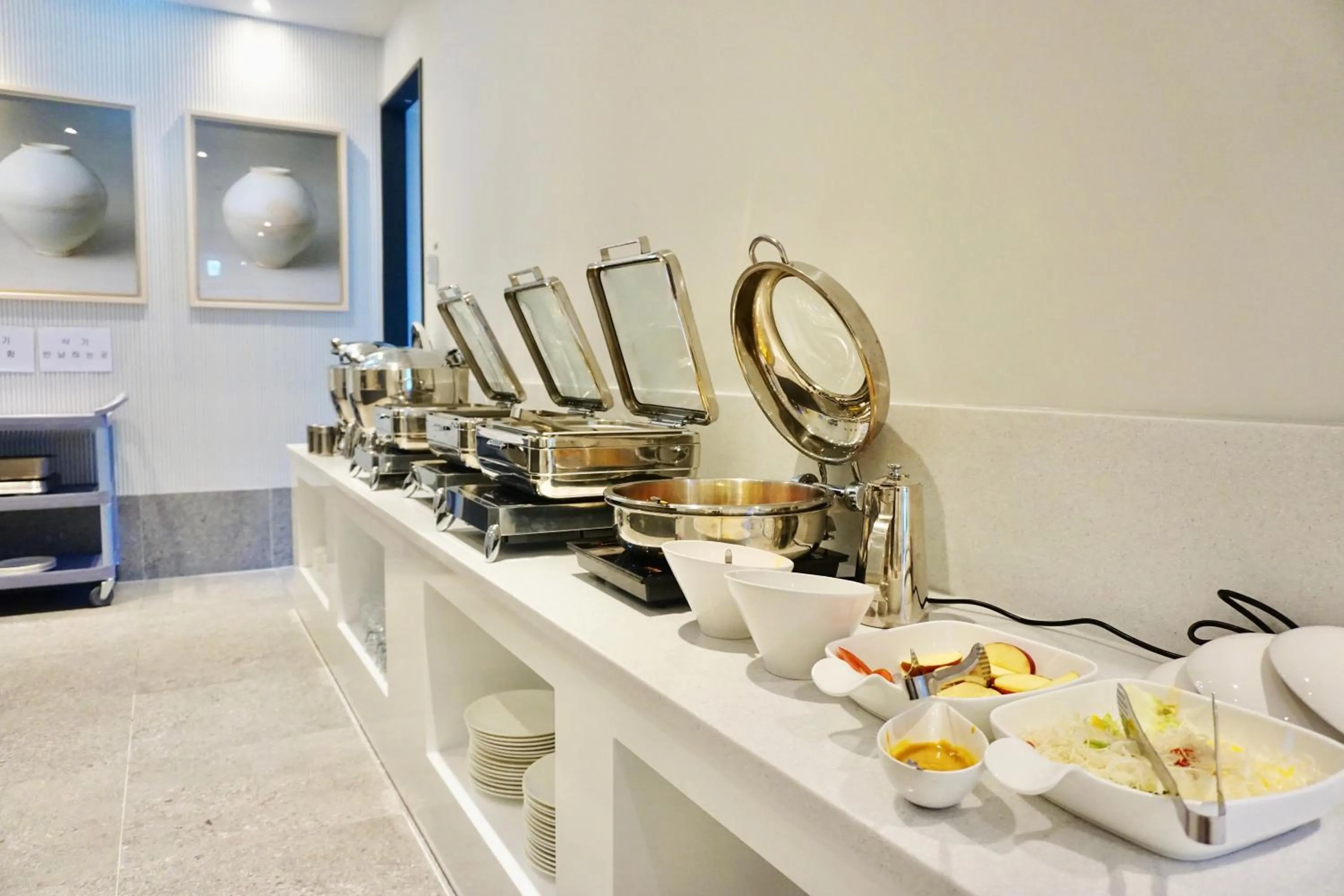 Nampo Hound Hotel Premier