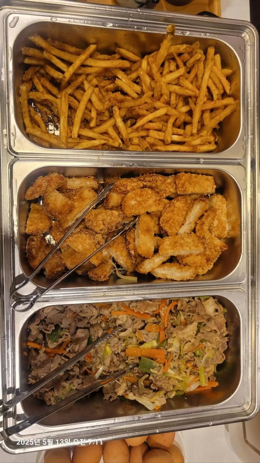 Brown-Dot Hotel Gupo