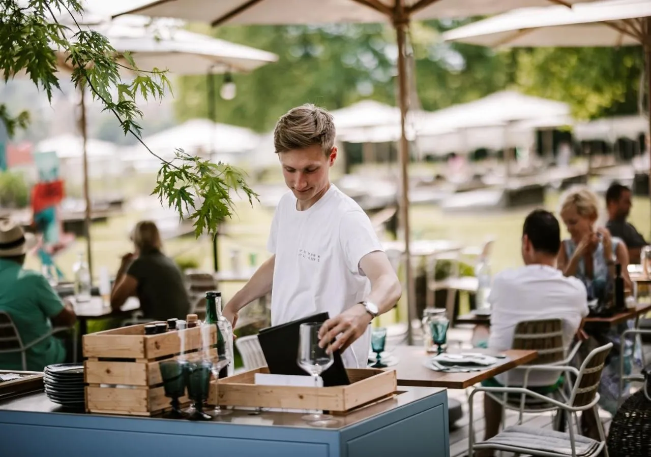 Restaurant/places to eat in Villa Bulfon