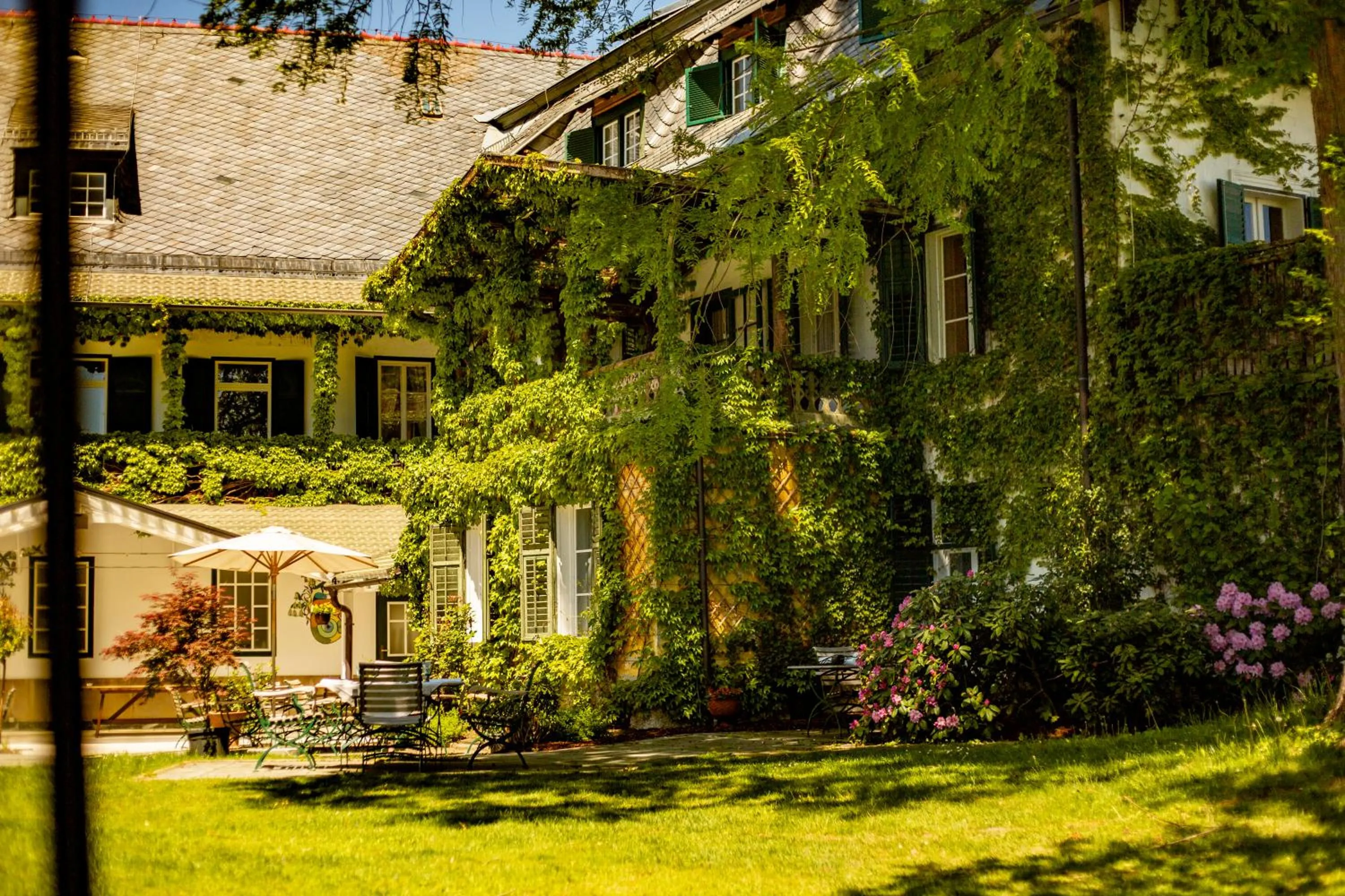 Property building in Villa Bulfon