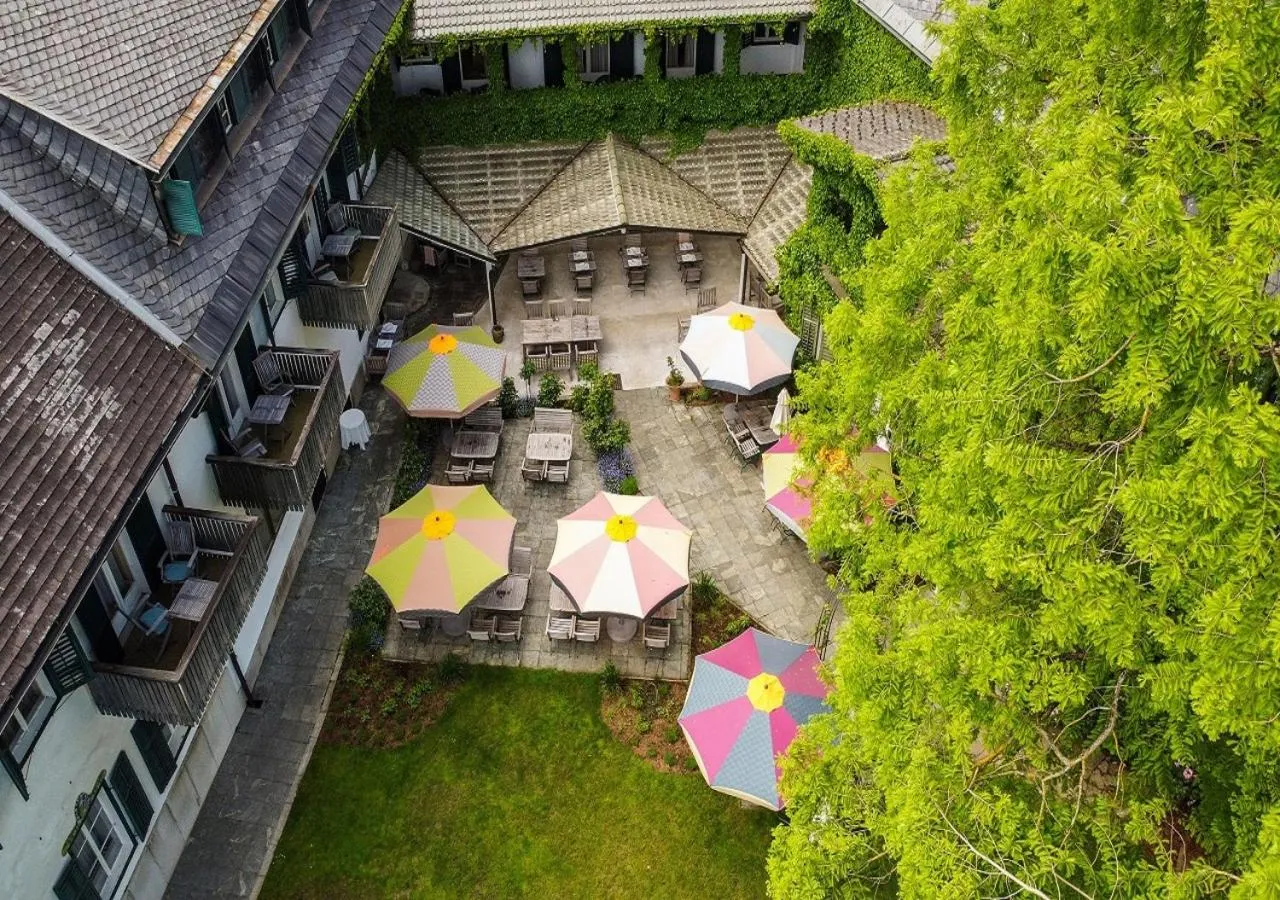 Property building in Villa Bulfon