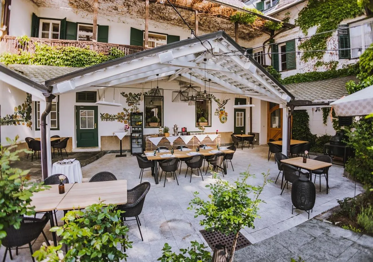 Property building in Villa Bulfon