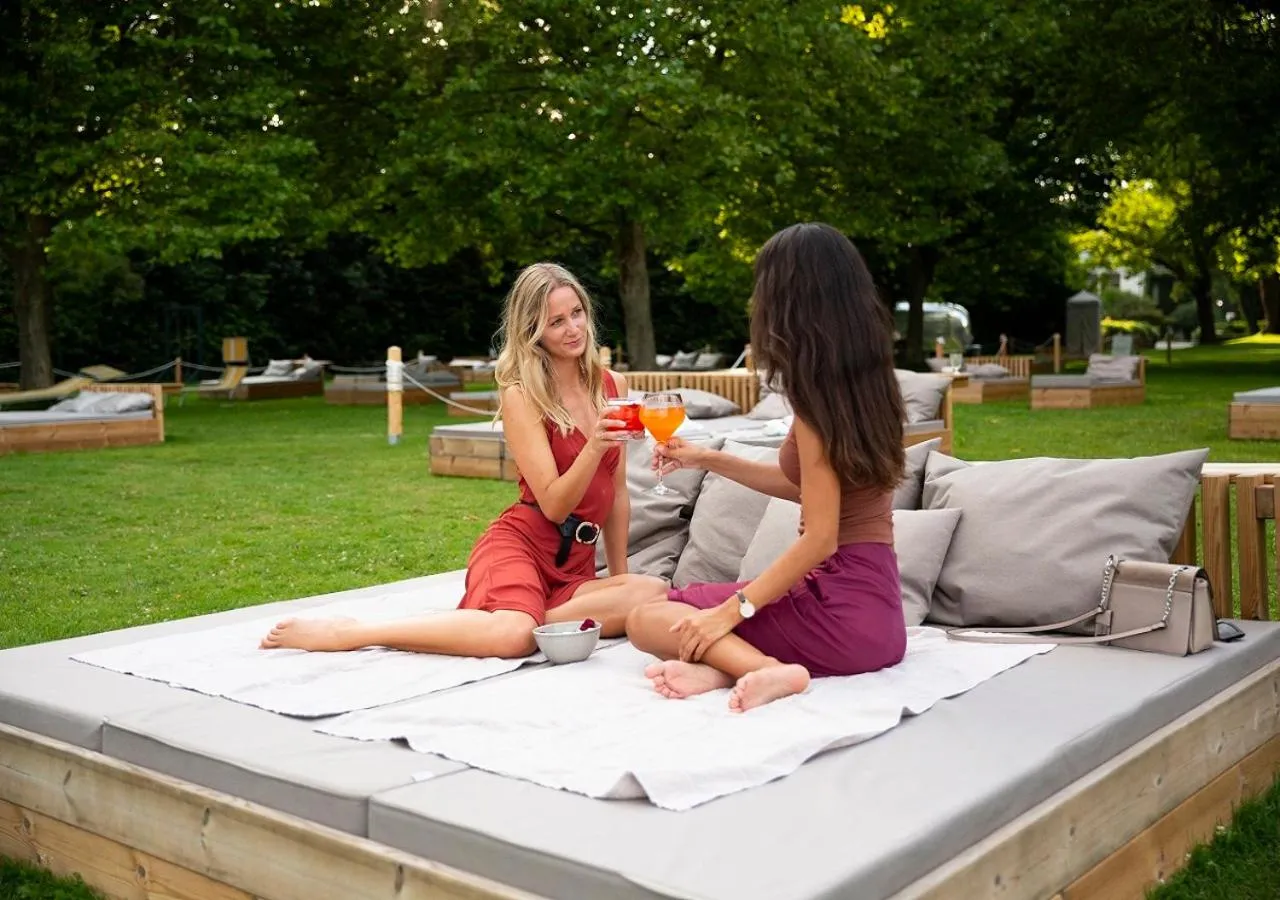 Restaurant/places to eat in Villa Bulfon