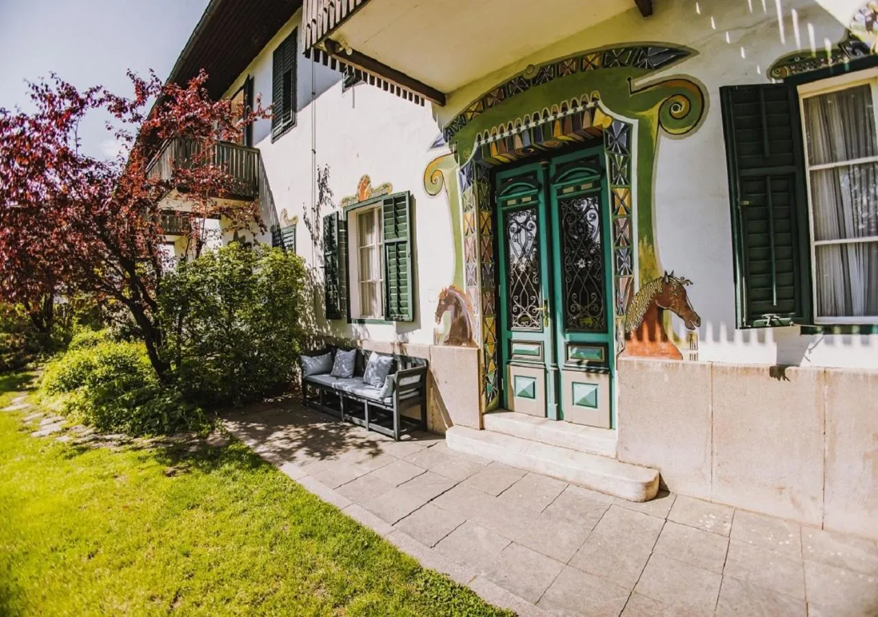 Property building in Villa Bulfon