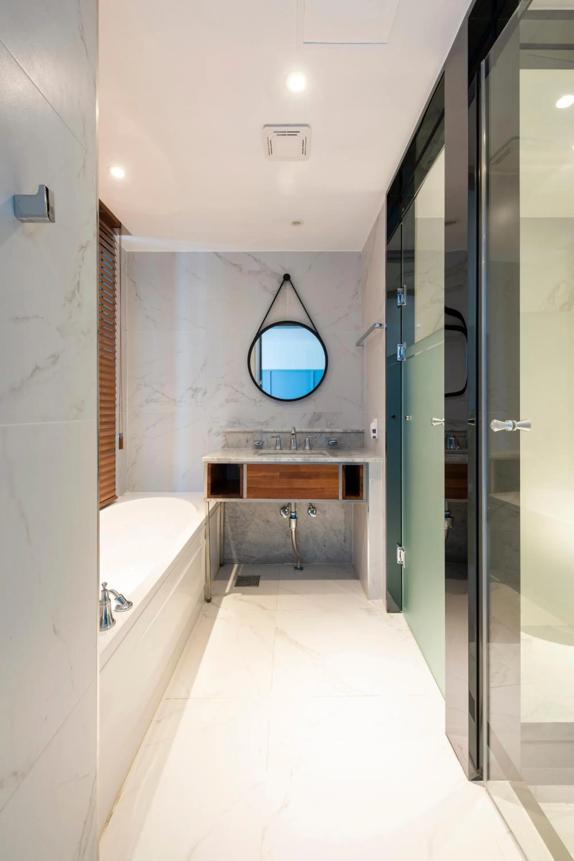 Bed in Brown-Dot Hotel Shinho