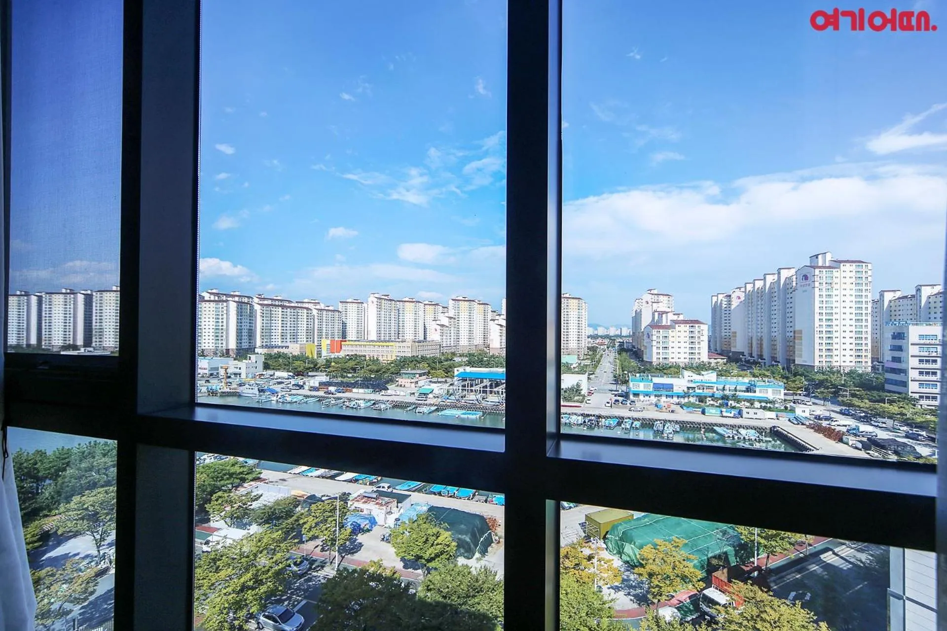 Brown-Dot Hotel Shinho