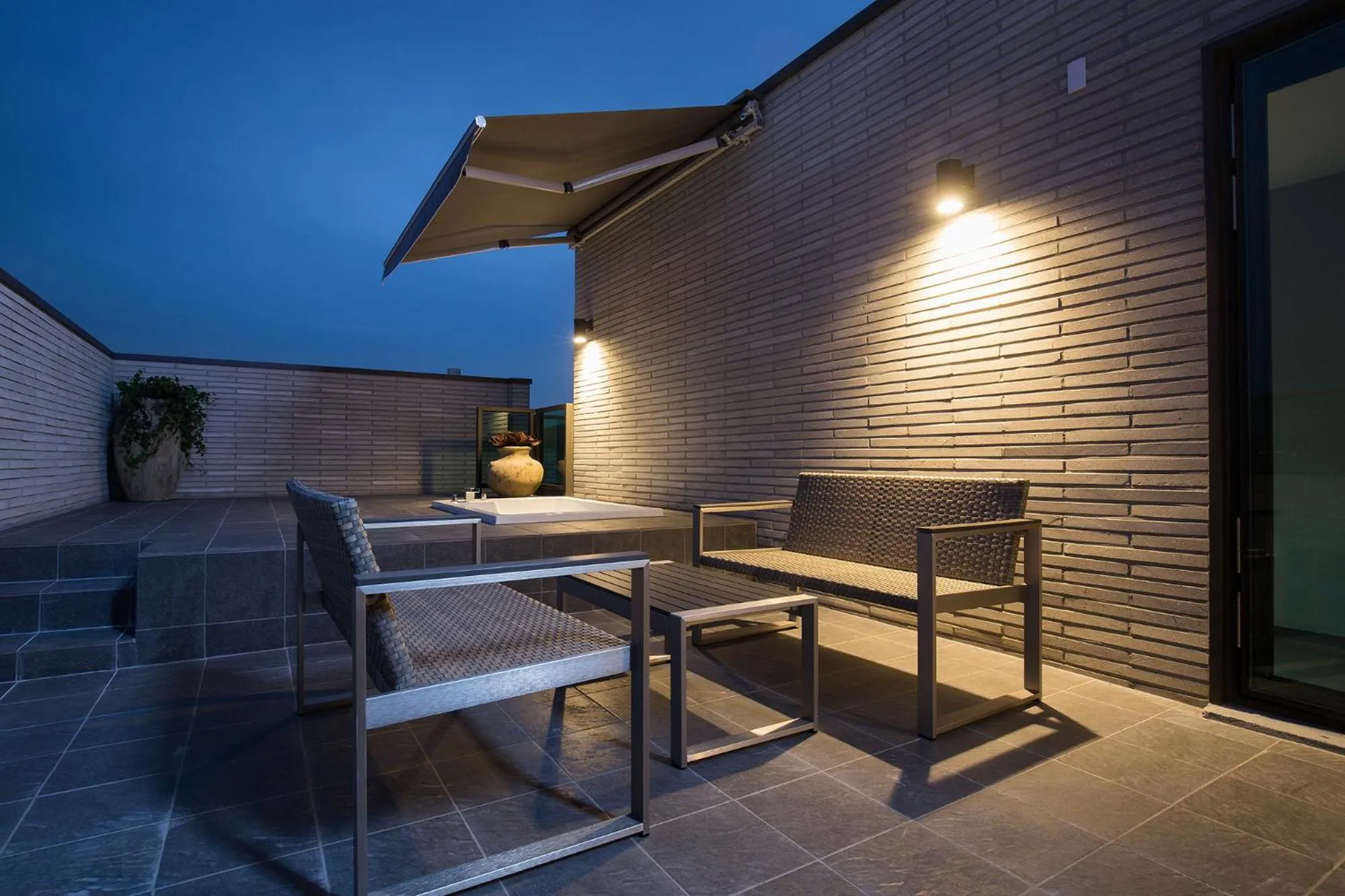 Balcony/Terrace in Brown-Dot Hotel Choeup