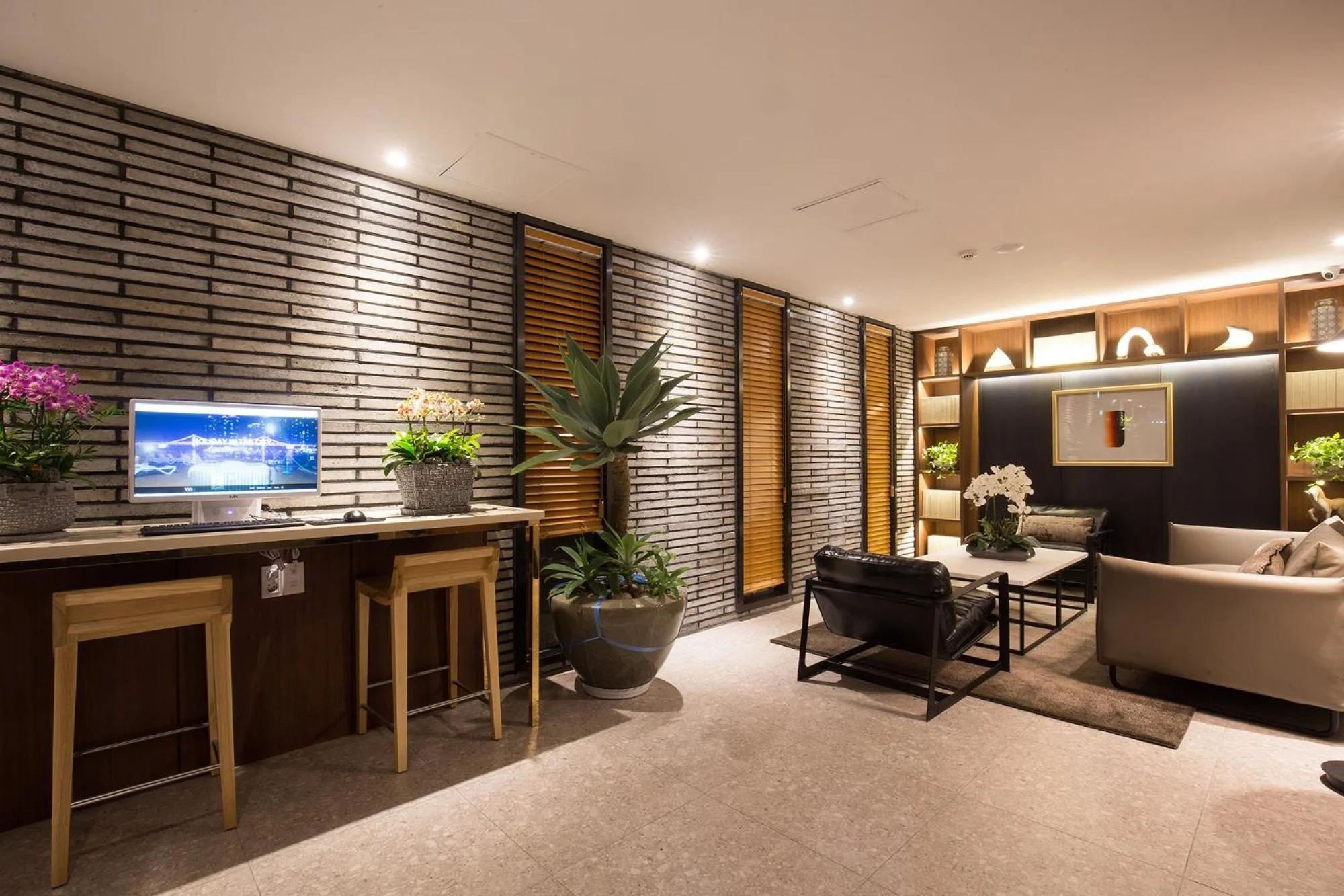 Lobby or reception in Brown-Dot Hotel Choeup