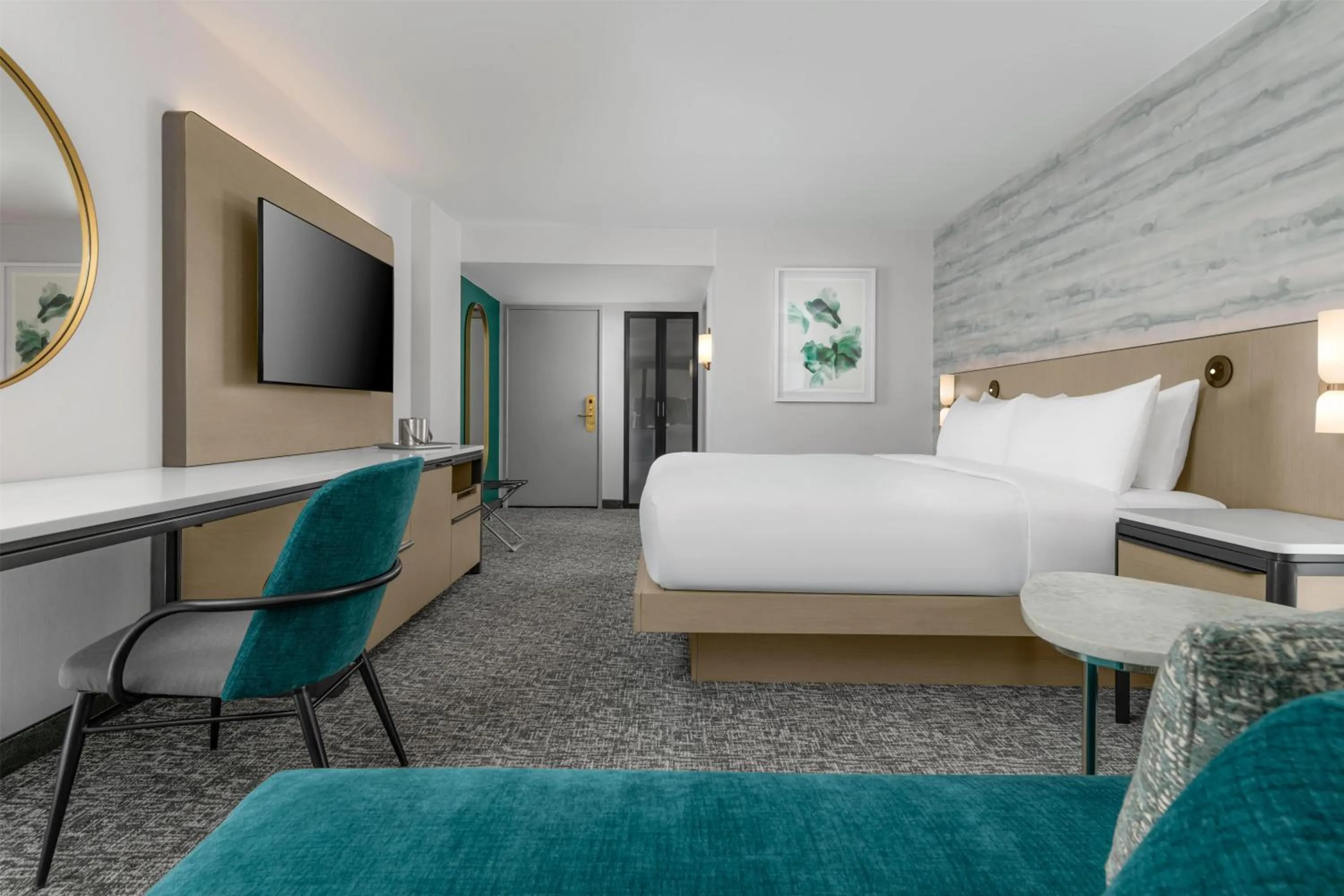 Bed in Hilton Los Angeles Airport