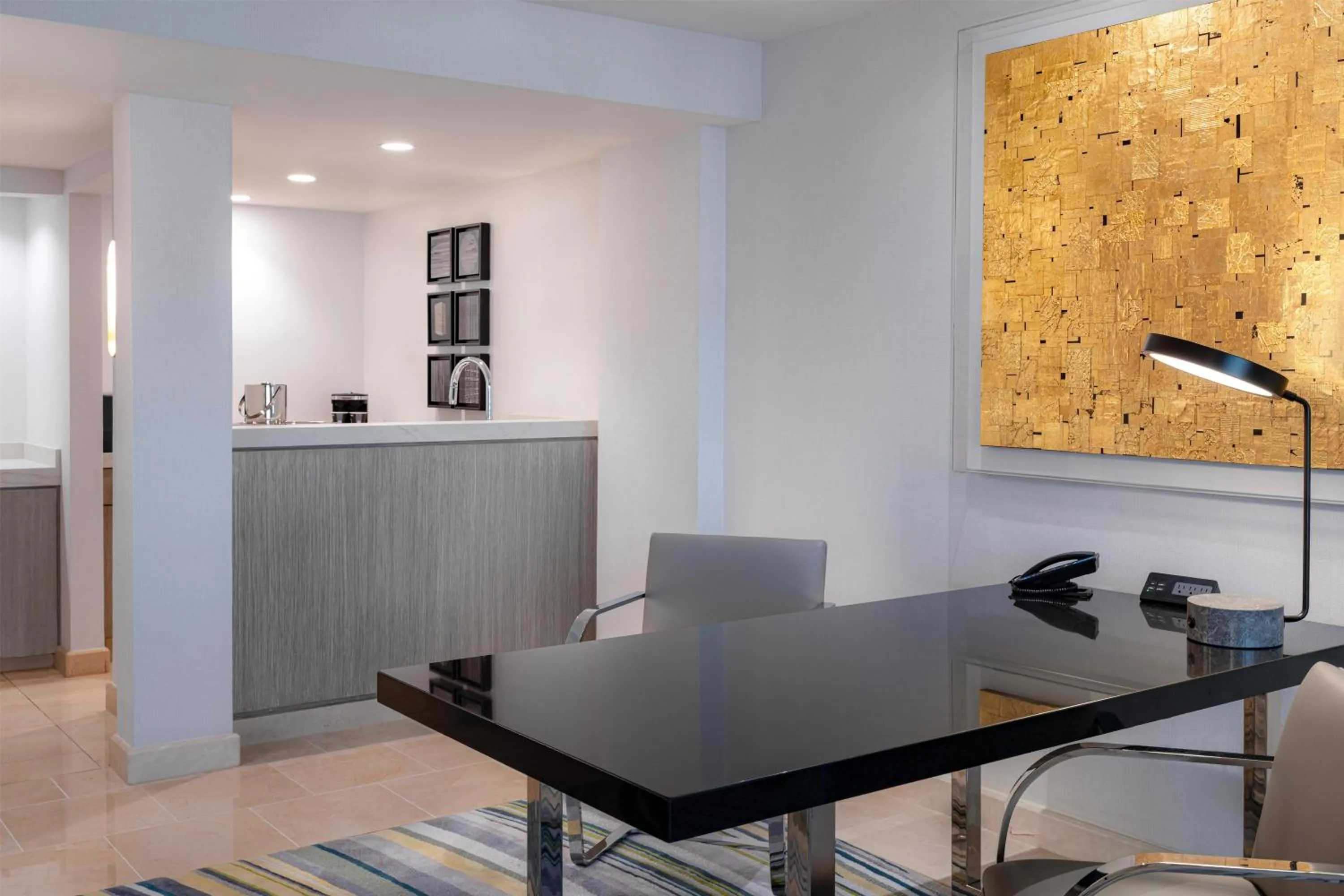 Bedroom in Hilton Los Angeles Airport