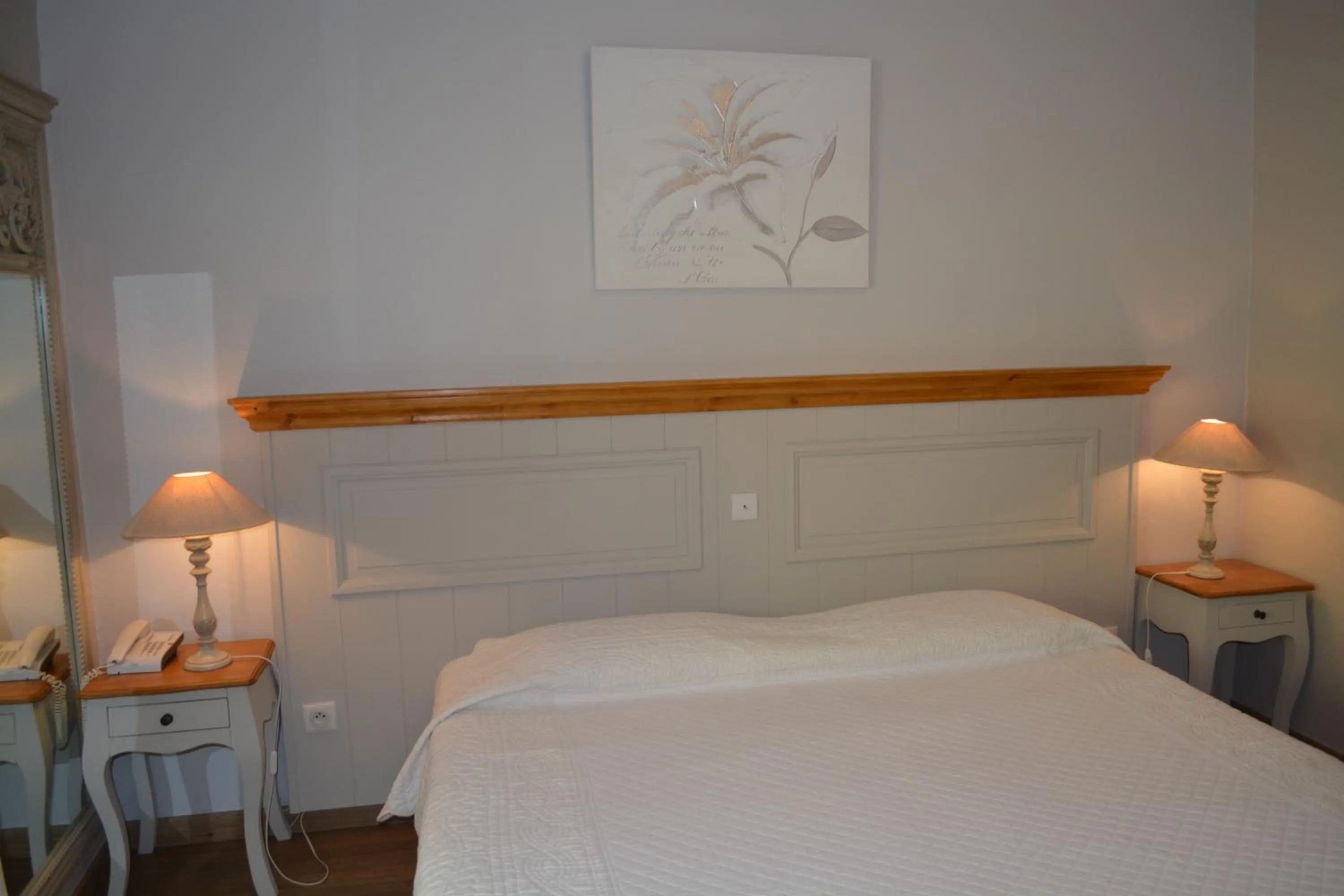 Bed in Hôtel Le Colombier