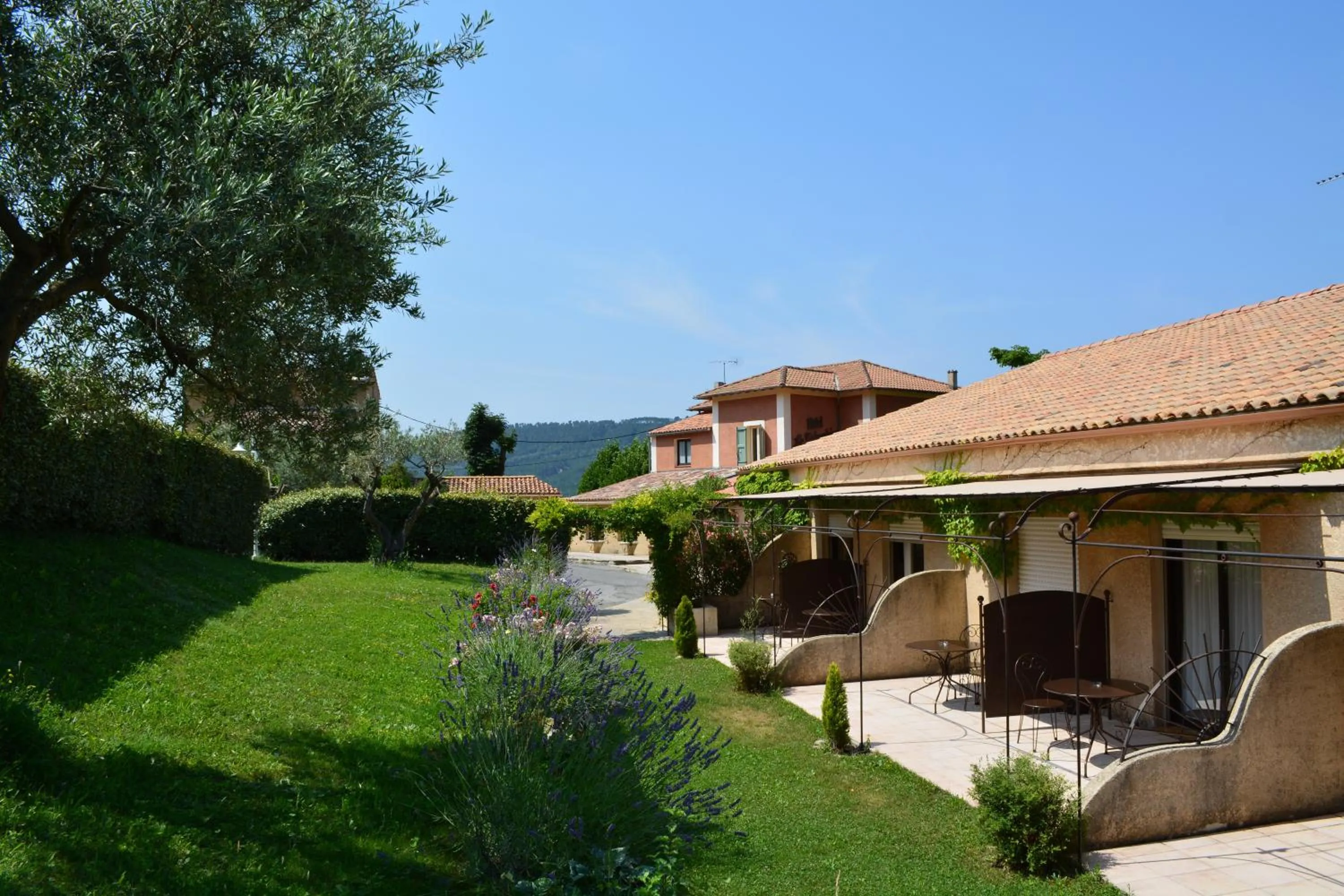 Facade/entrance in Hôtel Le Colombier