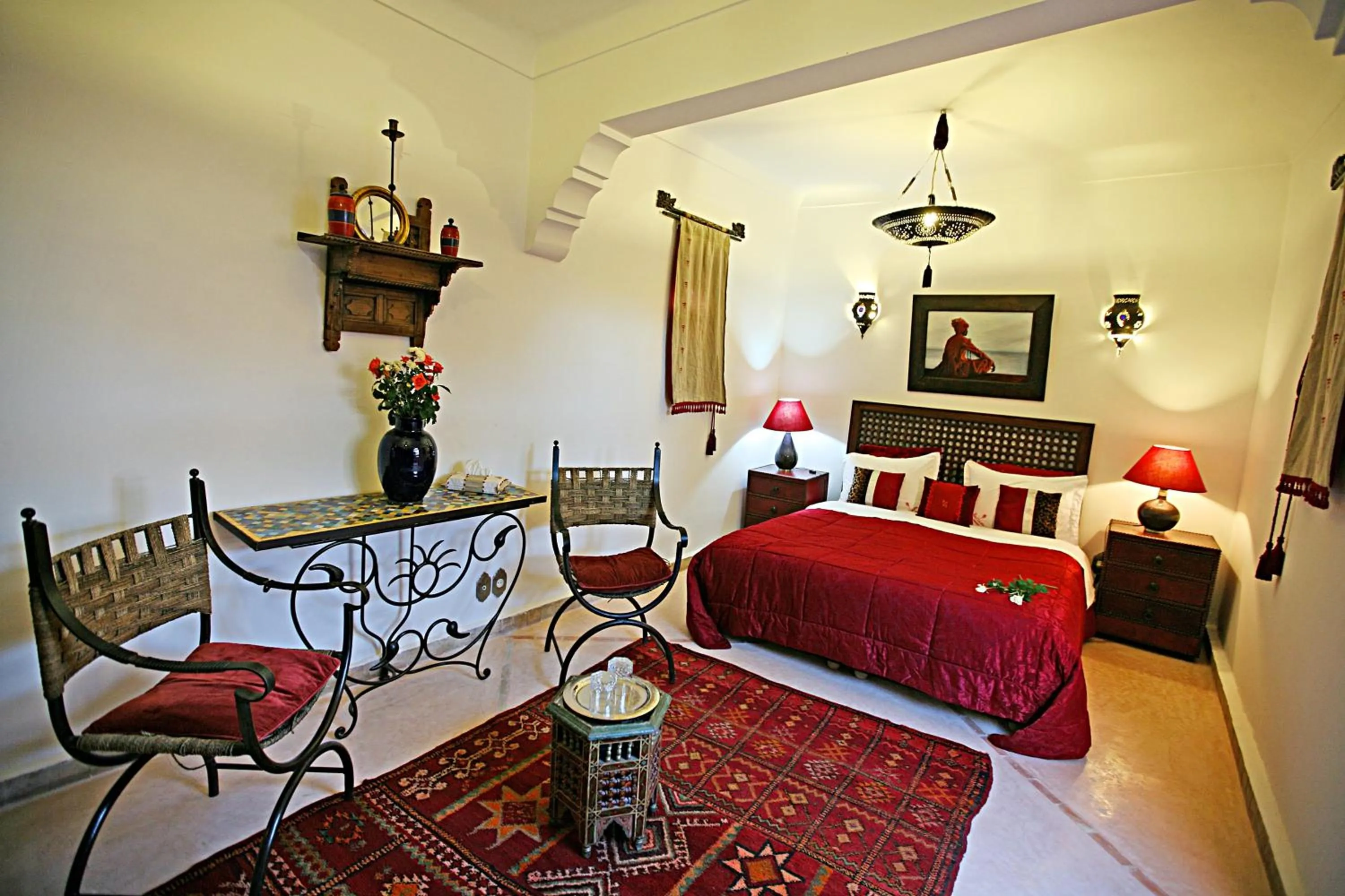 Photo of the whole room in Riad Laora By La Siredrah
