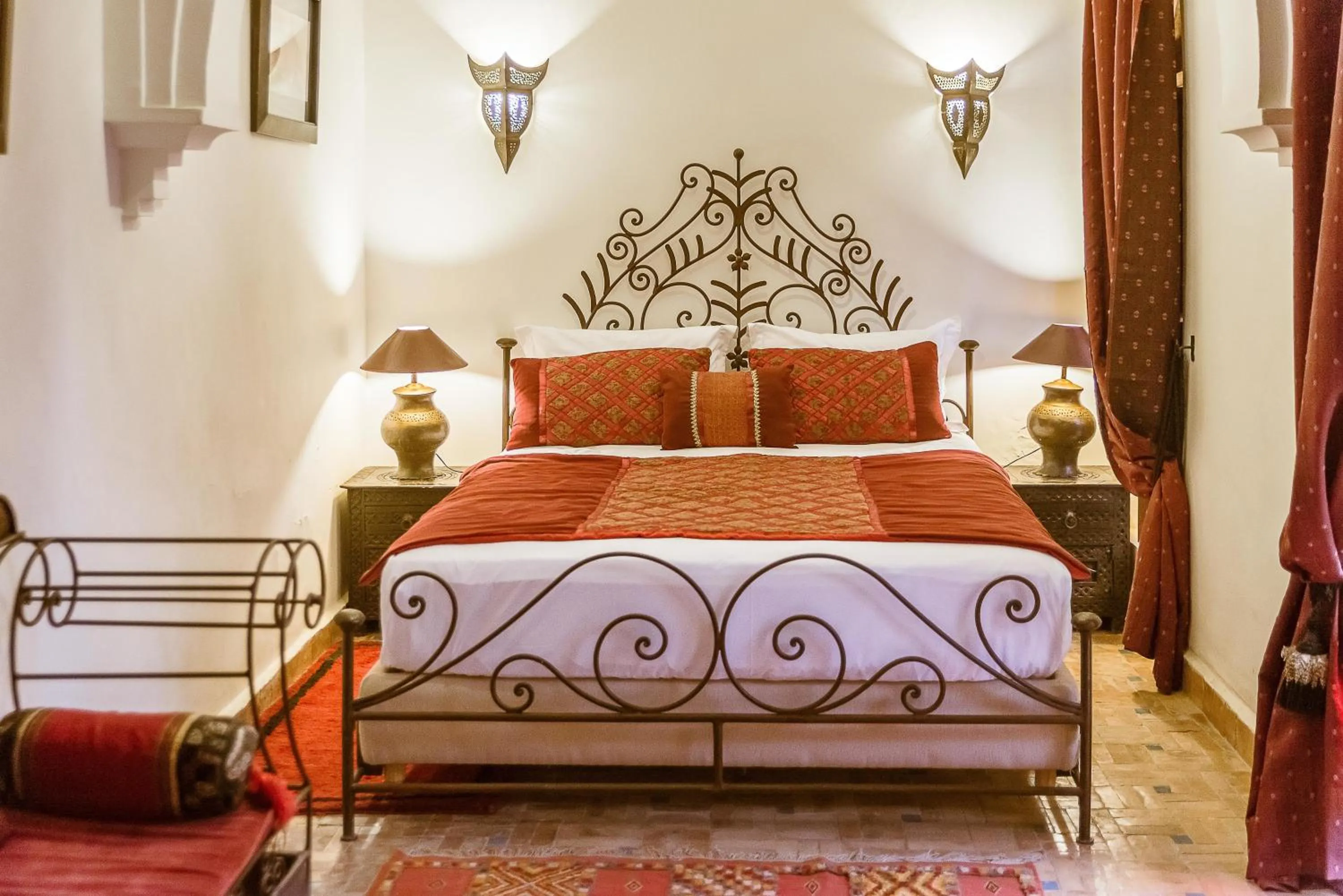 Photo of the whole room in Riad Laora By La Siredrah