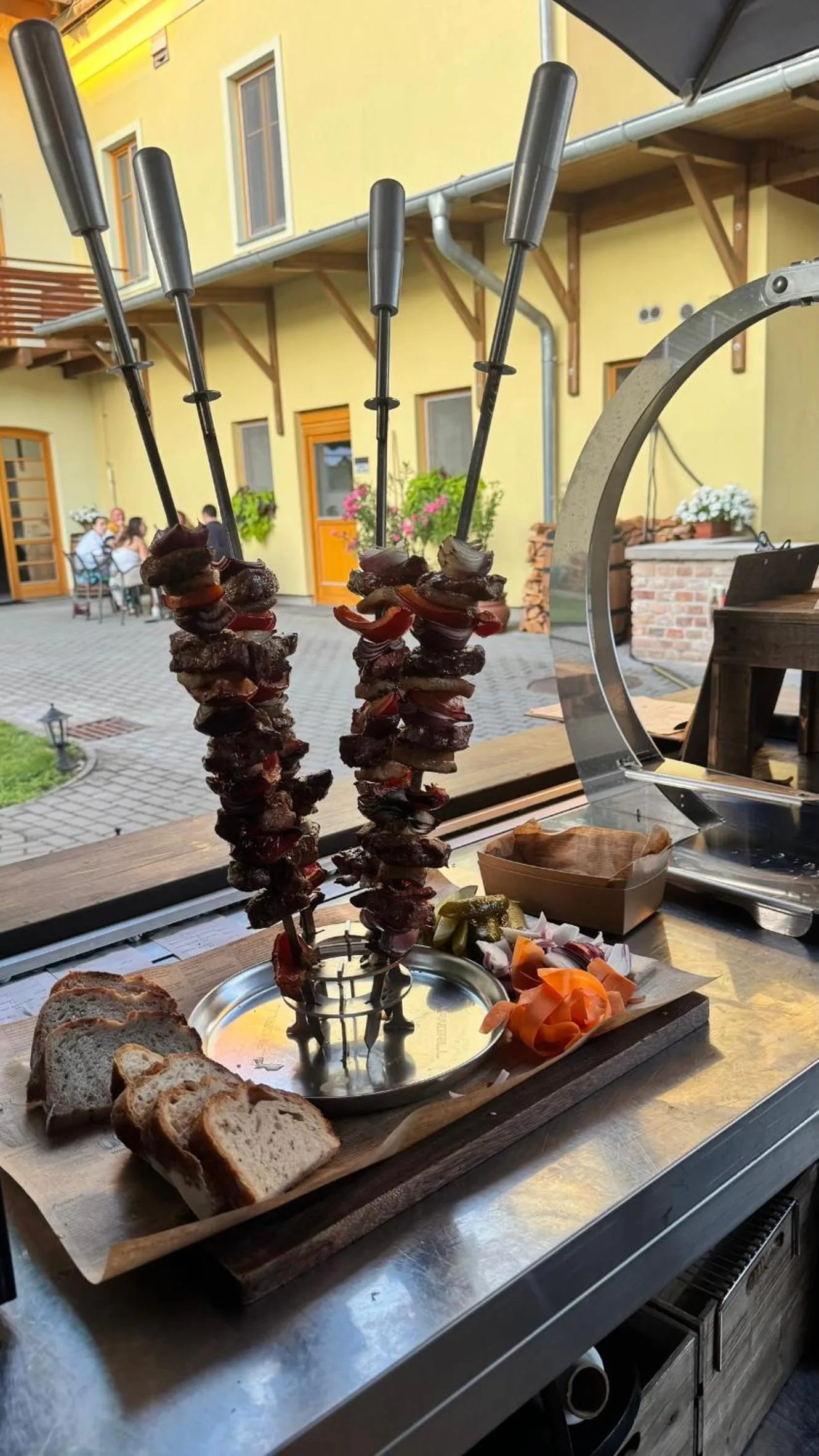 Restaurant/places to eat in Relax Hotel Stork