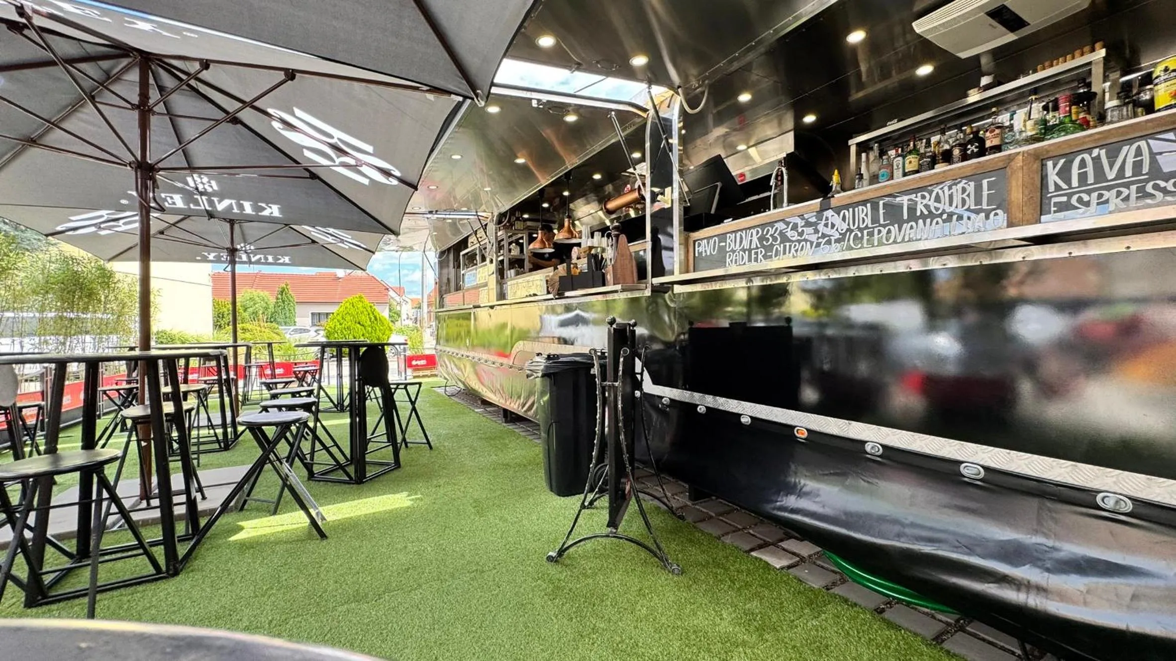 Restaurant/places to eat in Relax Hotel Stork