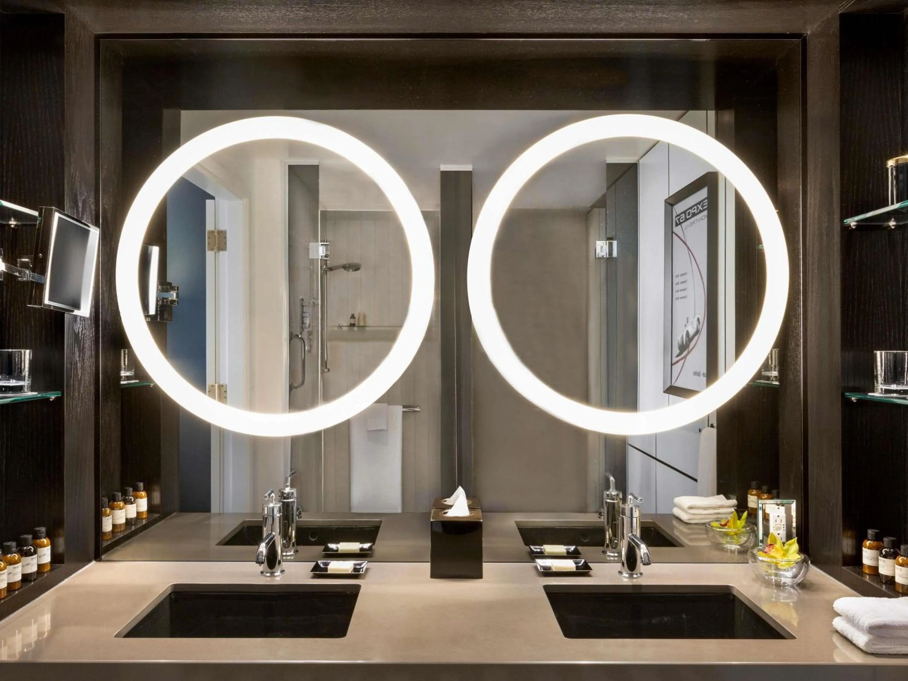 Bedroom in Fairmont The Queen Elizabeth