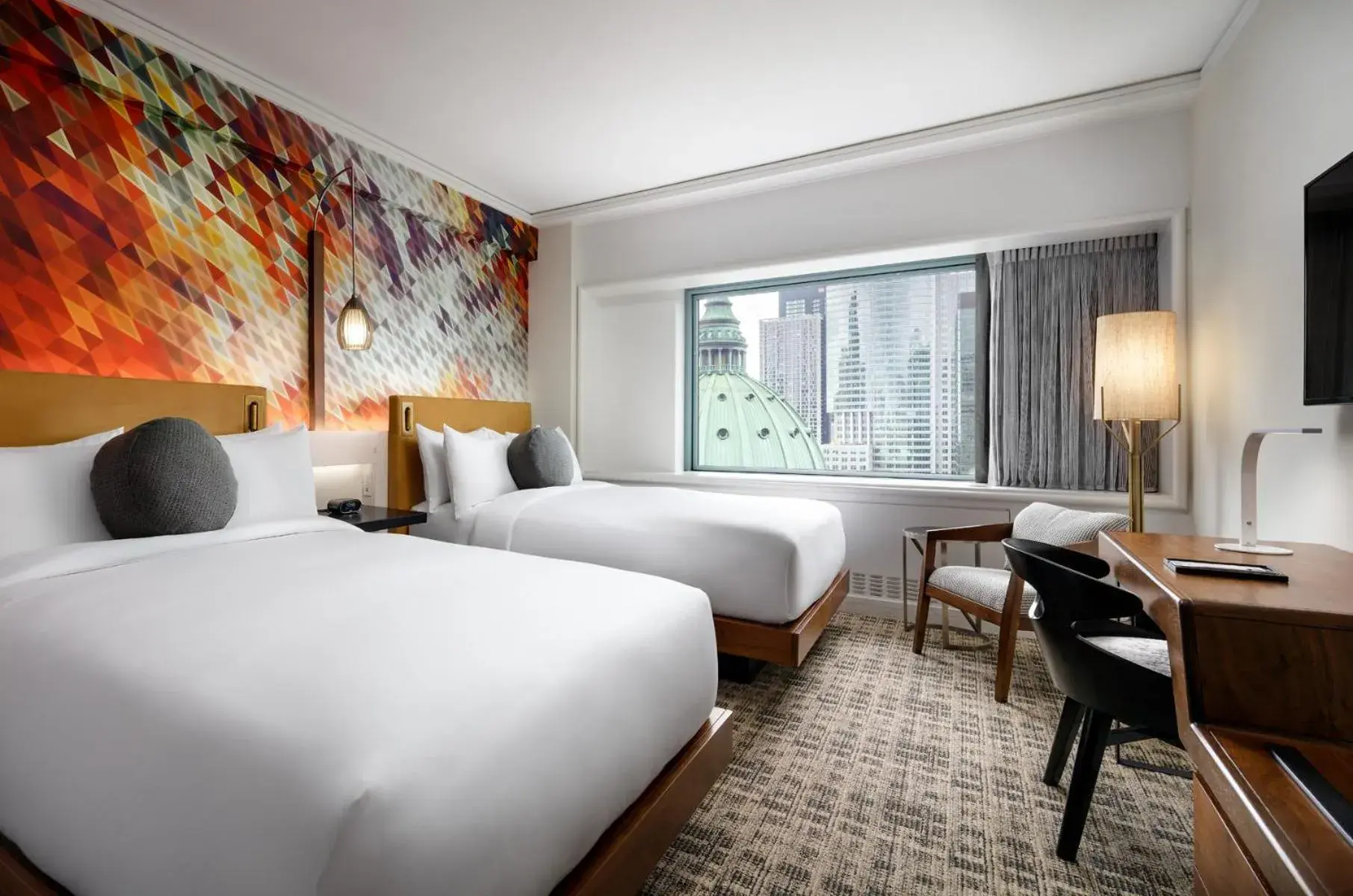 Double Room with Two Double Beds and View in Fairmont The Queen Elizabeth Double Room with Two Double Beds and View in Fairmont The Queen Elizabeth