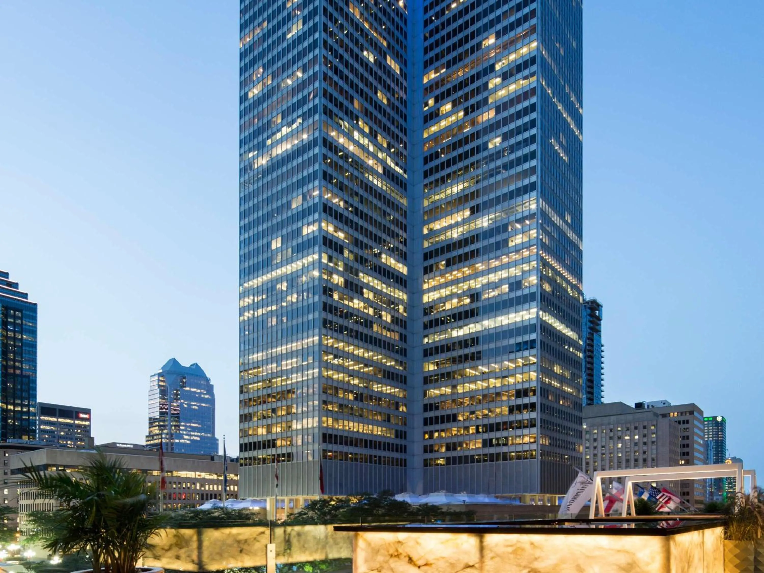 Lounge or bar in Fairmont The Queen Elizabeth