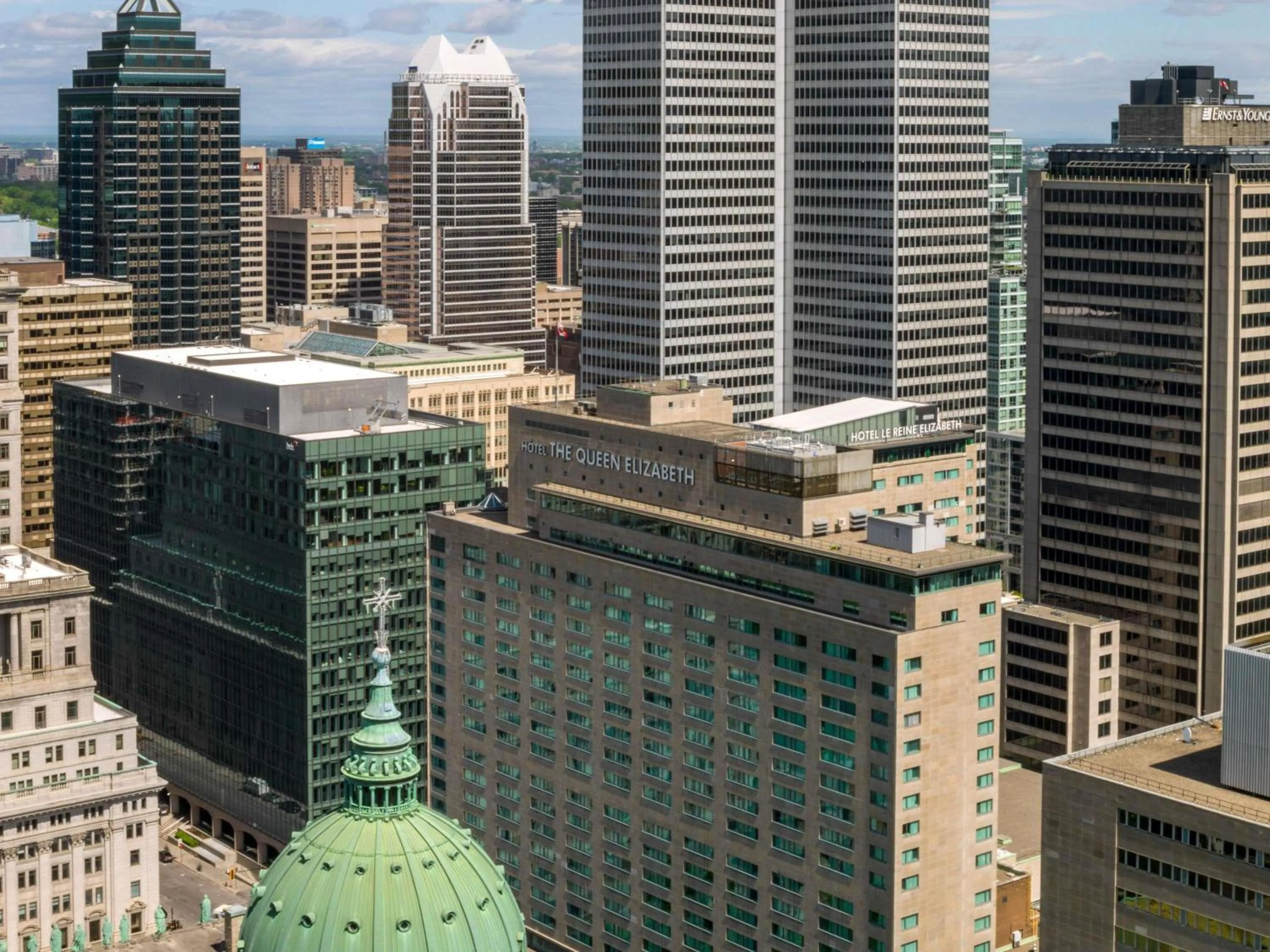 Property building in Fairmont The Queen Elizabeth