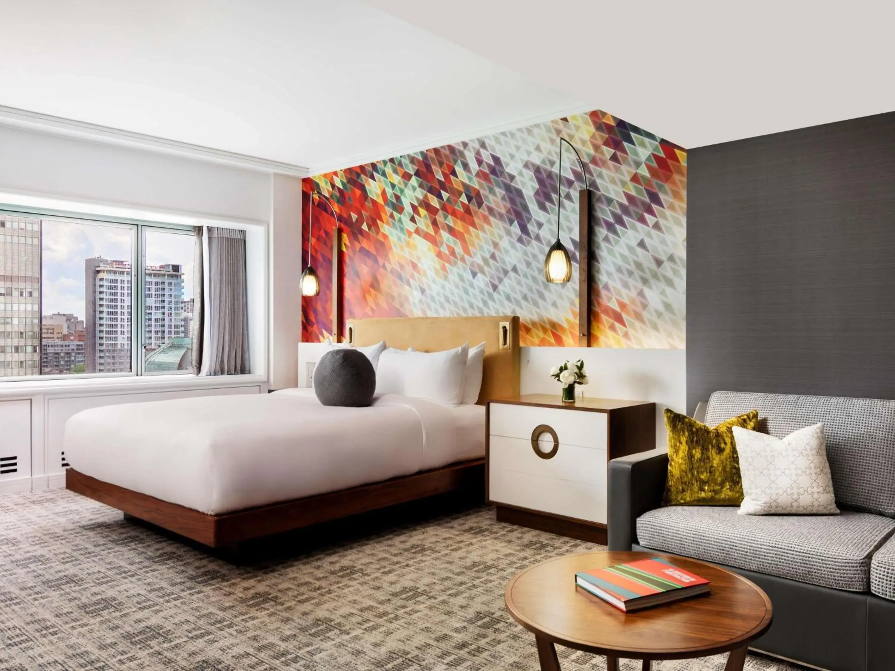 Deluxe King Room in Fairmont The Queen Elizabeth Deluxe King Room in Fairmont The Queen Elizabeth