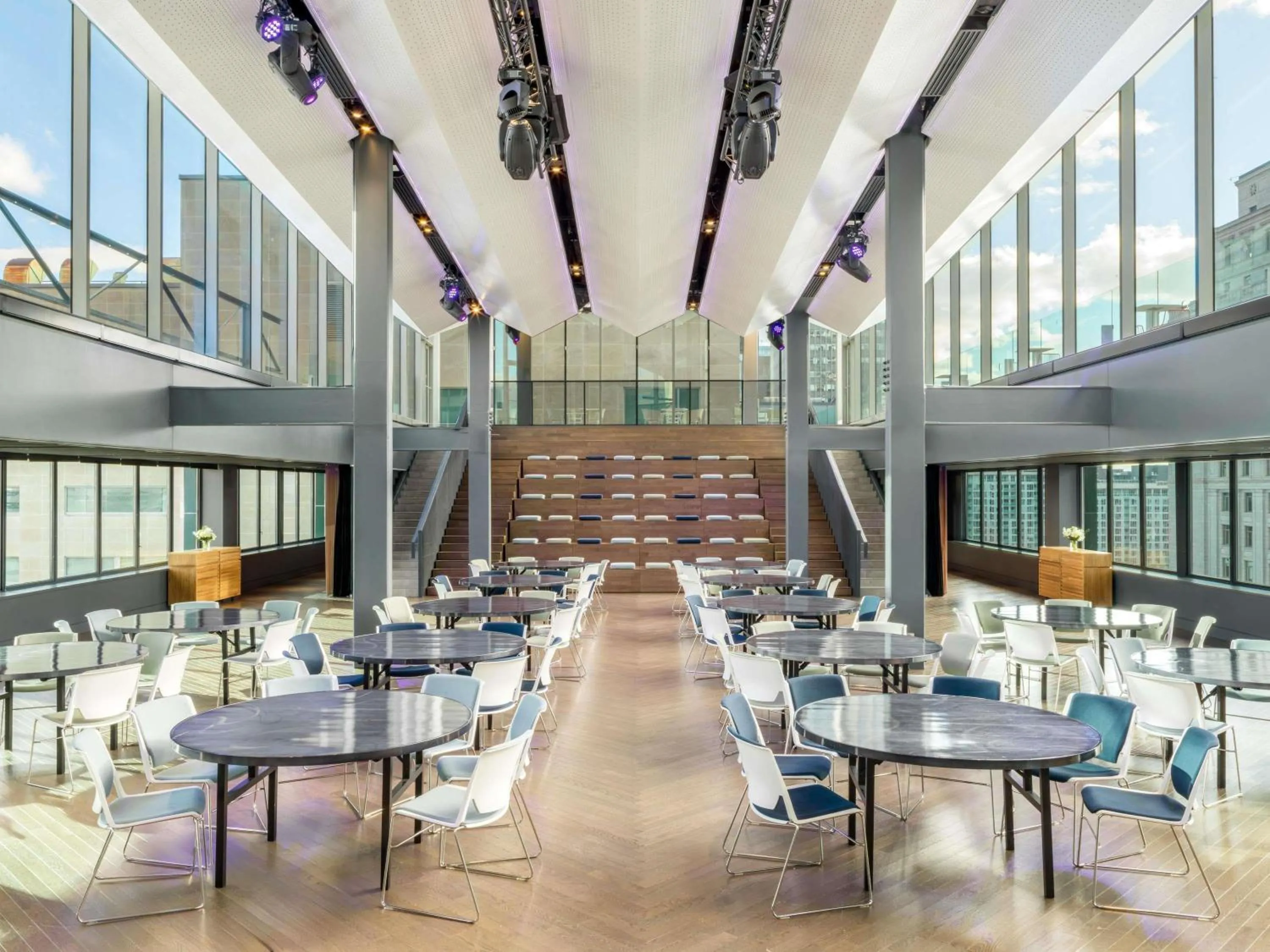 Meeting/conference room in Fairmont The Queen Elizabeth