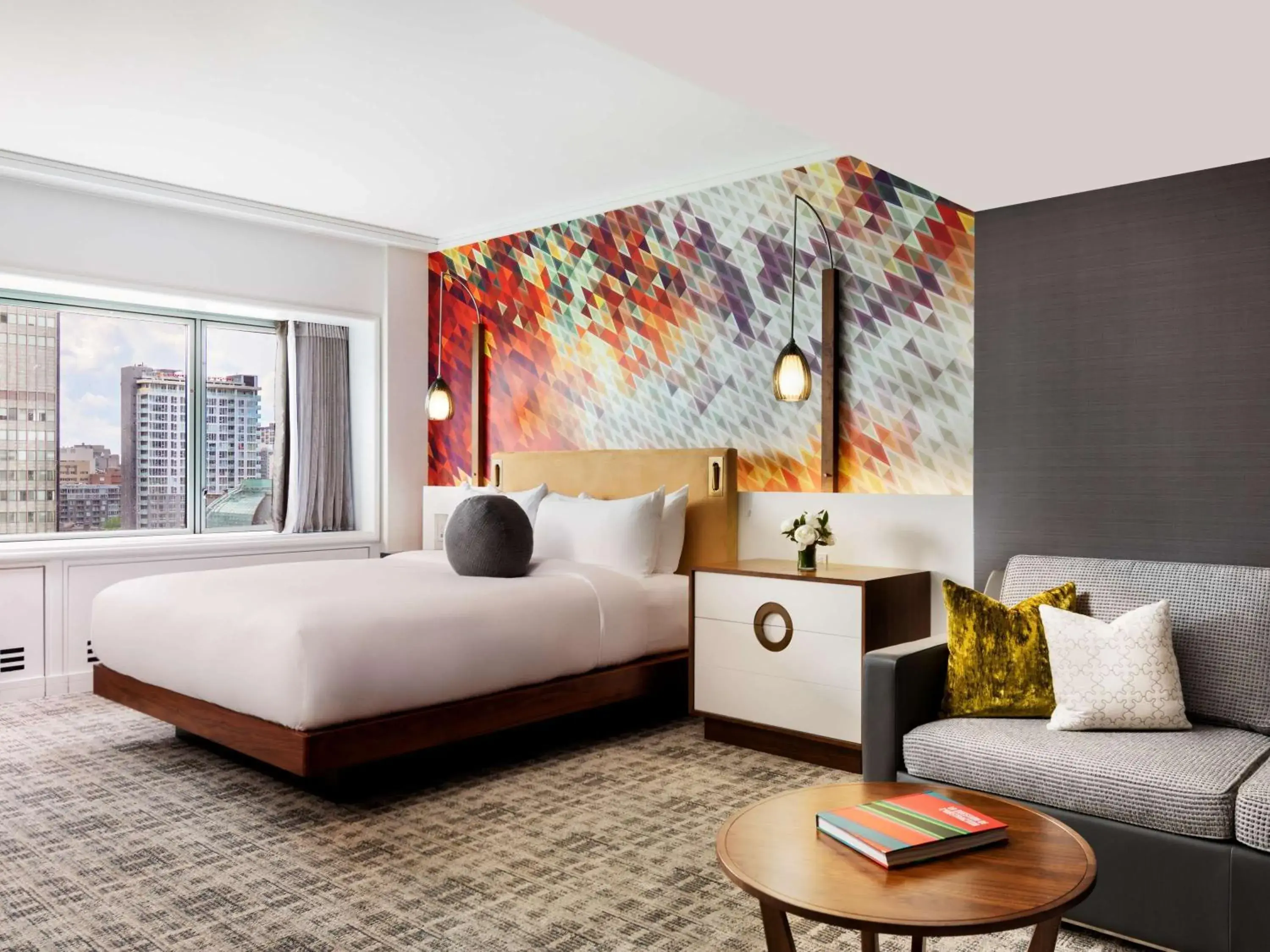 Deluxe King Room in Fairmont The Queen Elizabeth Deluxe King Room in Fairmont The Queen Elizabeth