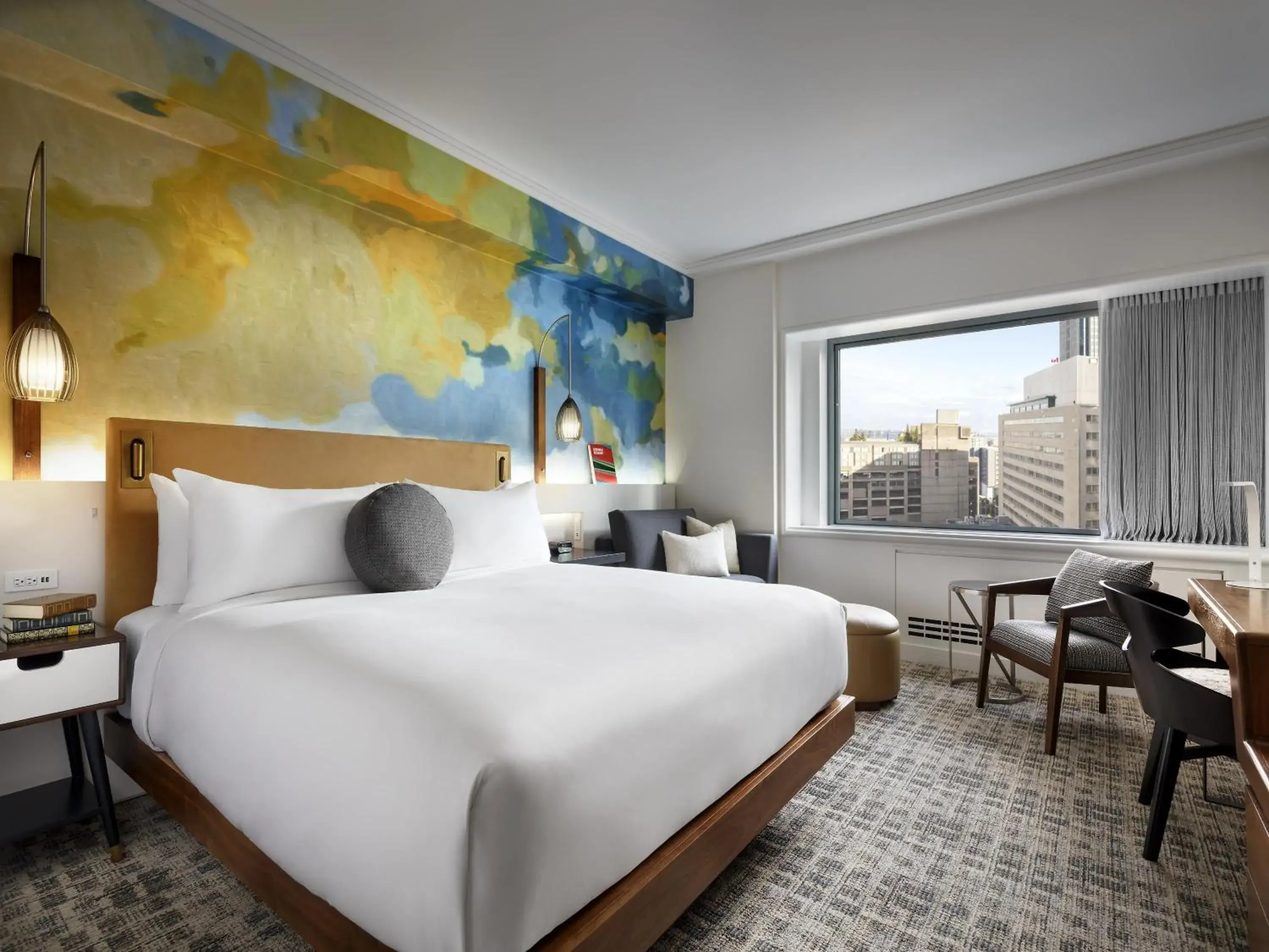 King Room in Fairmont The Queen Elizabeth King Room in Fairmont The Queen Elizabeth