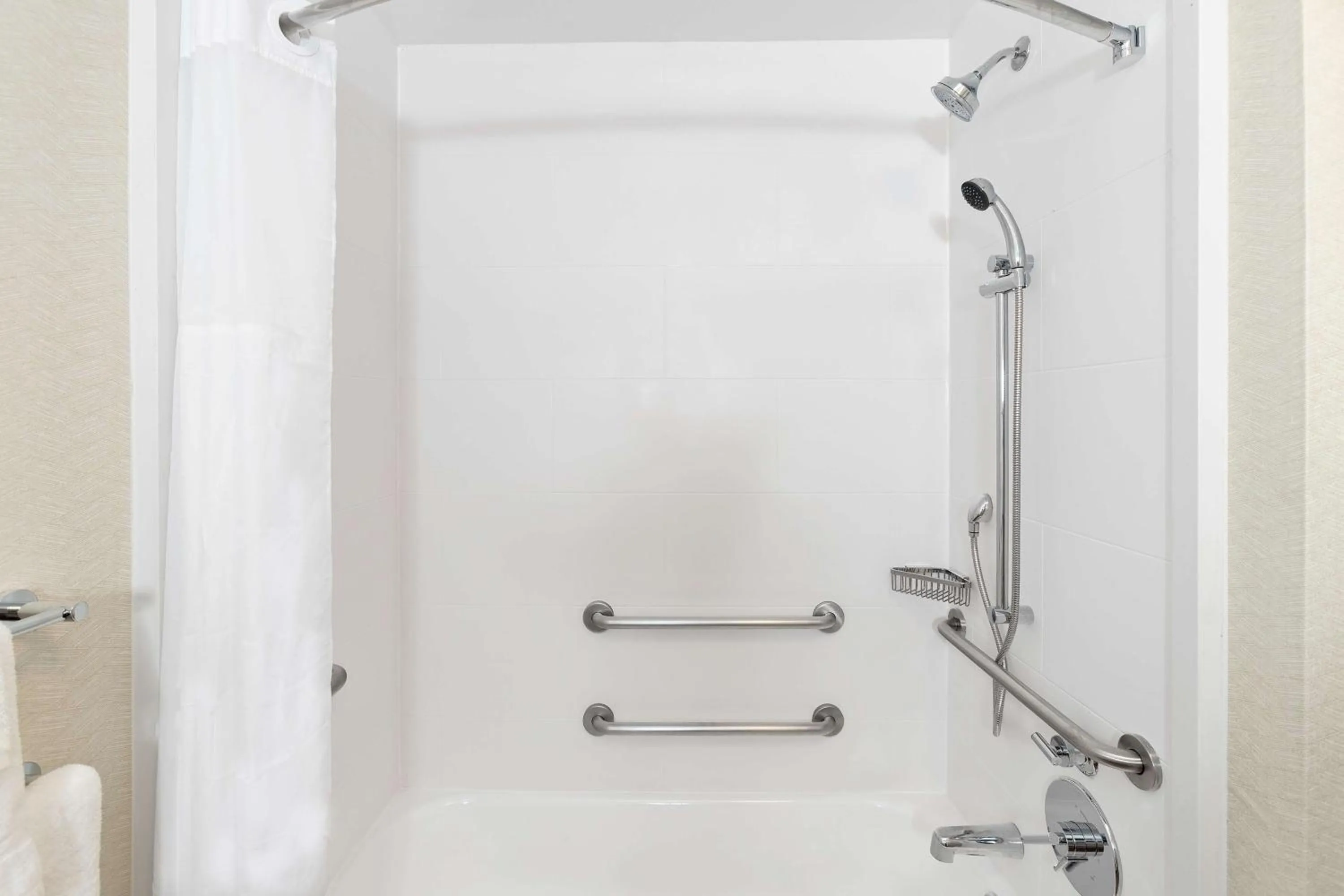 Bathroom in Hilton Garden Inn New Orleans French Quarter/CBD